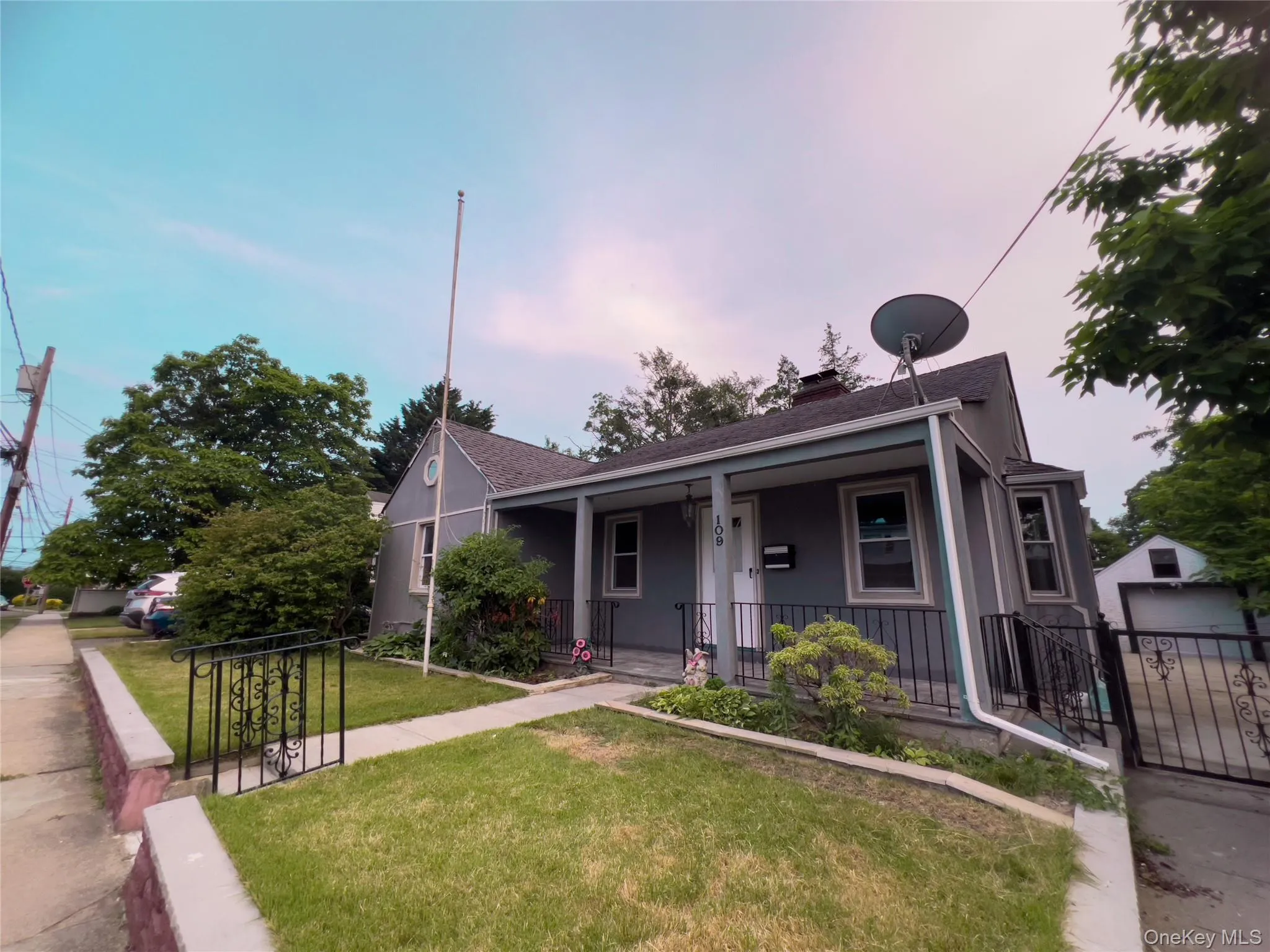 109 L Street, Hempstead, NY, 3 Bedrooms Bedrooms, 8 Rooms Rooms,2 BathroomsBathrooms,Residential Lease,For Rent,L,0,1020094 109 L Street, Hempstead, NY, 3 Bedrooms Bedrooms, 8 Rooms Rooms,2 BathroomsBathrooms,Residential Lease,For Rent,L,0,1020094