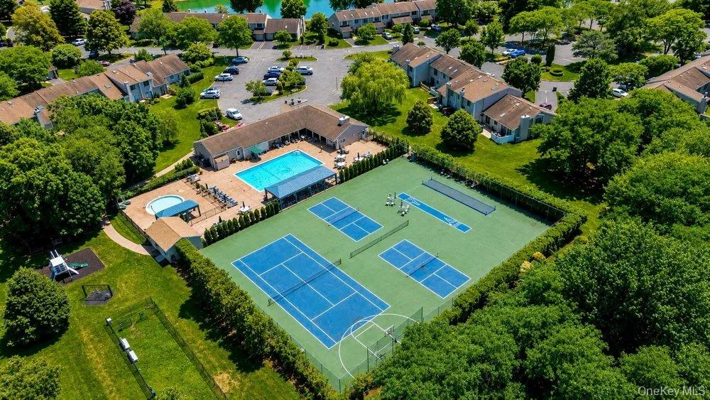 91 Hidden Ponds, Smithtown, NY, 2 Bedrooms Bedrooms, 5 Rooms Rooms,2 BathroomsBathrooms,Residential,For Rent,Hidden Ponds,0,1020096 91 Hidden Ponds, Smithtown, NY, 2 Bedrooms Bedrooms, 5 Rooms Rooms,2 BathroomsBathrooms,Residential,For Rent,Hidden Ponds,0,1020096