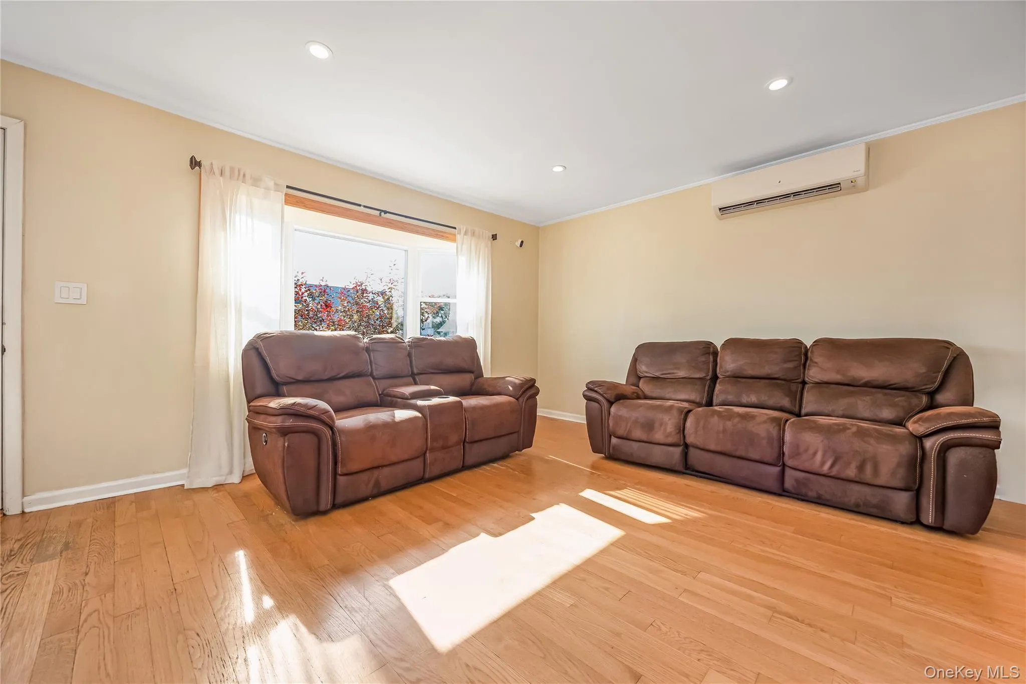 69 Louis Drive, Oyster Bay, NY, 4 Bedrooms Bedrooms, 7 Rooms Rooms,1 BathroomBathrooms,Residential,For Rent,Louis,0,1020102 69 Louis Drive, Oyster Bay, NY, 4 Bedrooms Bedrooms, 7 Rooms Rooms,1 BathroomBathrooms,Residential,For Rent,Louis,0,1020102
