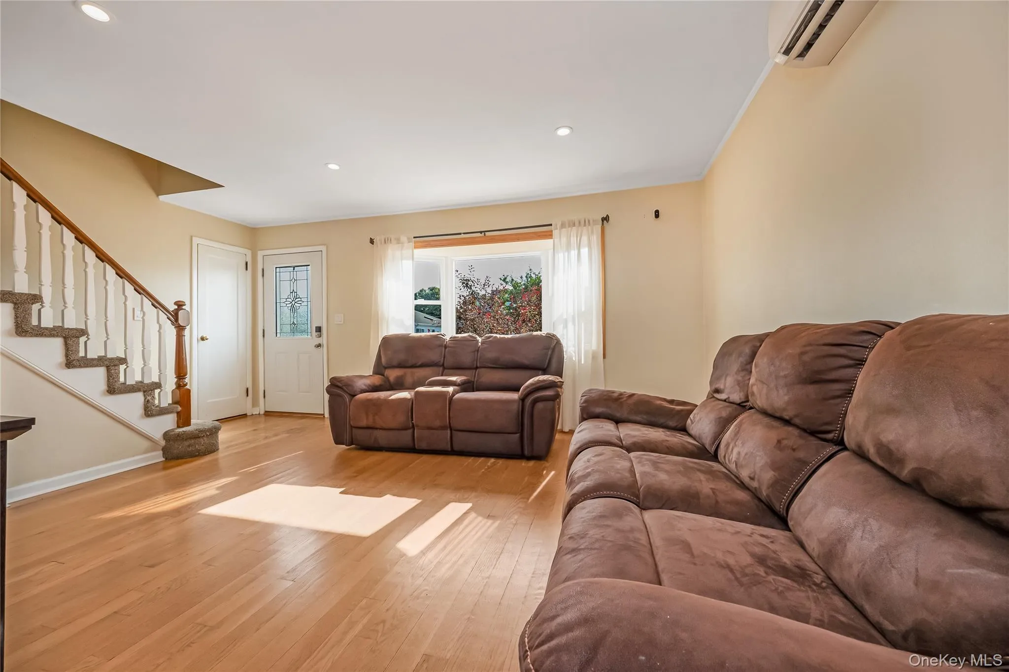 69 Louis Drive, Oyster Bay, NY, 4 Bedrooms Bedrooms, 7 Rooms Rooms,1 BathroomBathrooms,Residential,For Rent,Louis,0,1020102 69 Louis Drive, Oyster Bay, NY, 4 Bedrooms Bedrooms, 7 Rooms Rooms,1 BathroomBathrooms,Residential,For Rent,Louis,0,1020102
