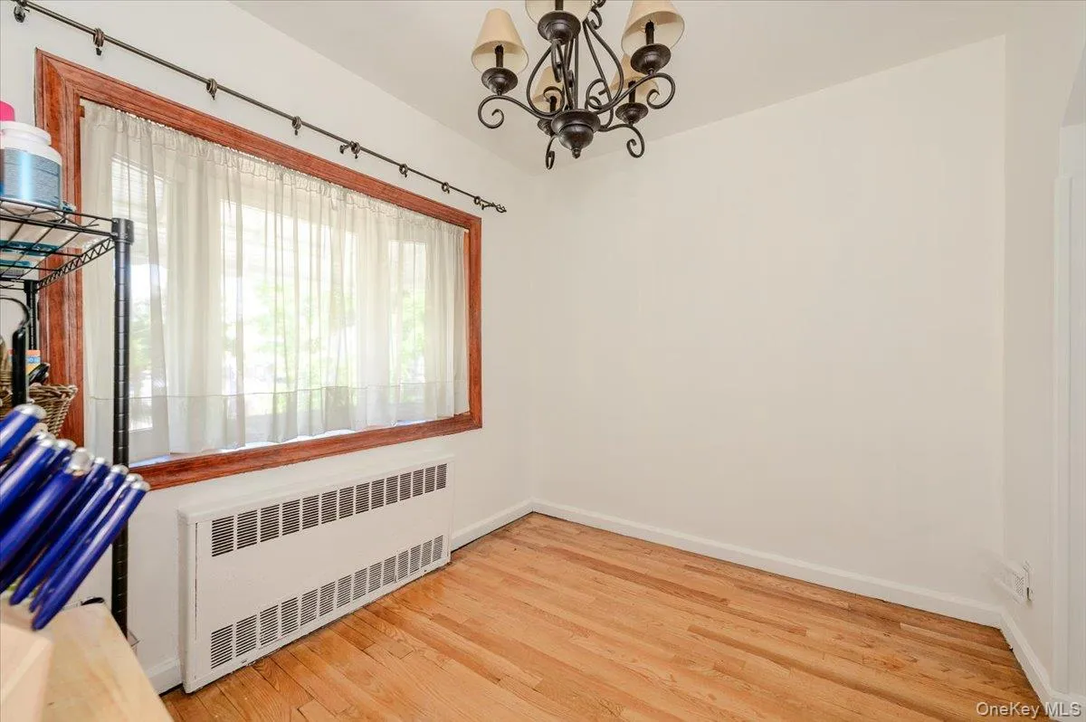 2827 Philip Avenue, New York, NY, 2 Bedrooms Bedrooms, 7 Rooms Rooms,1 BathroomBathrooms,Residential,For Rent,Philip,0,1020105 2827 Philip Avenue, New York, NY, 2 Bedrooms Bedrooms, 7 Rooms Rooms,1 BathroomBathrooms,Residential,For Rent,Philip,0,1020105