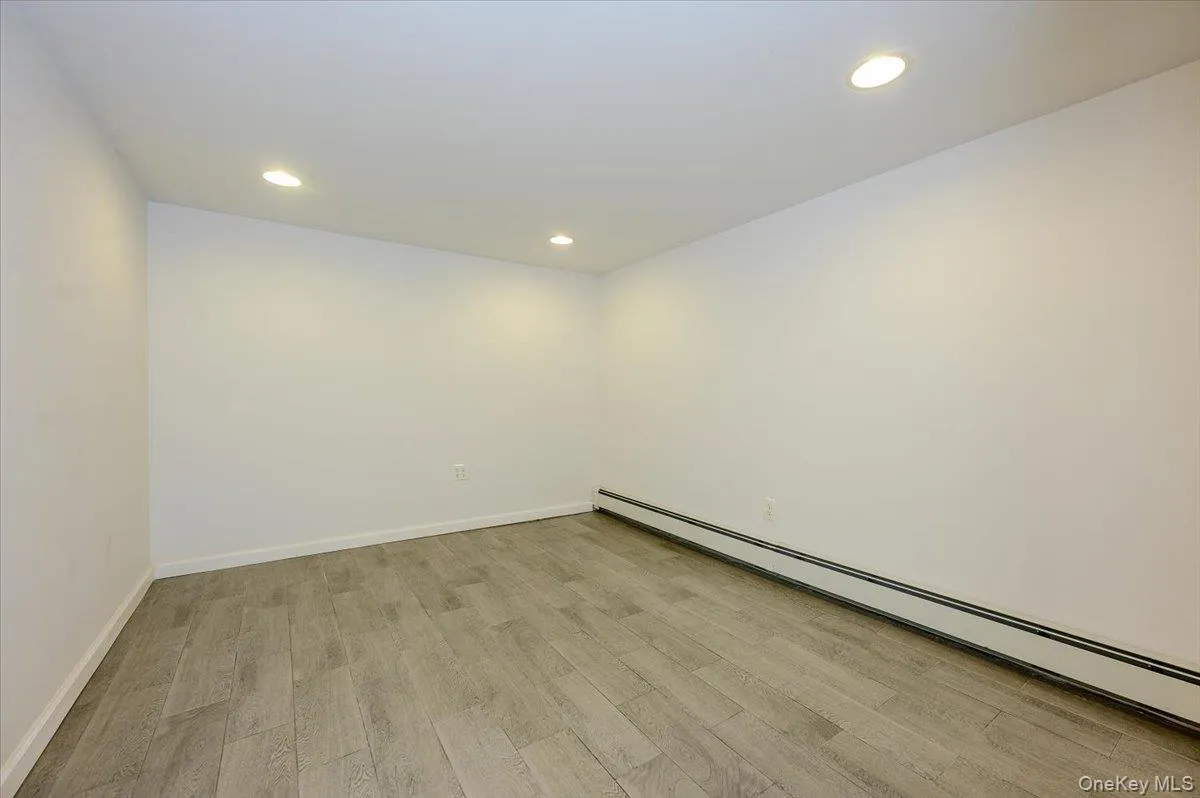 2827 Philip Avenue, New York, NY, 2 Bedrooms Bedrooms, 7 Rooms Rooms,1 BathroomBathrooms,Residential,For Rent,Philip,0,1020105 2827 Philip Avenue, New York, NY, 2 Bedrooms Bedrooms, 7 Rooms Rooms,1 BathroomBathrooms,Residential,For Rent,Philip,0,1020105