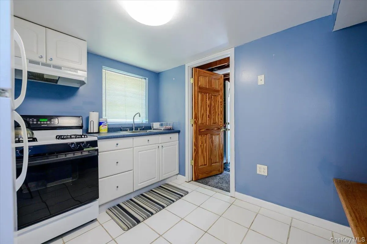 2827 Philip Avenue, New York, NY, 2 Bedrooms Bedrooms, 7 Rooms Rooms,1 BathroomBathrooms,Residential,For Rent,Philip,0,1020105 2827 Philip Avenue, New York, NY, 2 Bedrooms Bedrooms, 7 Rooms Rooms,1 BathroomBathrooms,Residential,For Rent,Philip,0,1020105