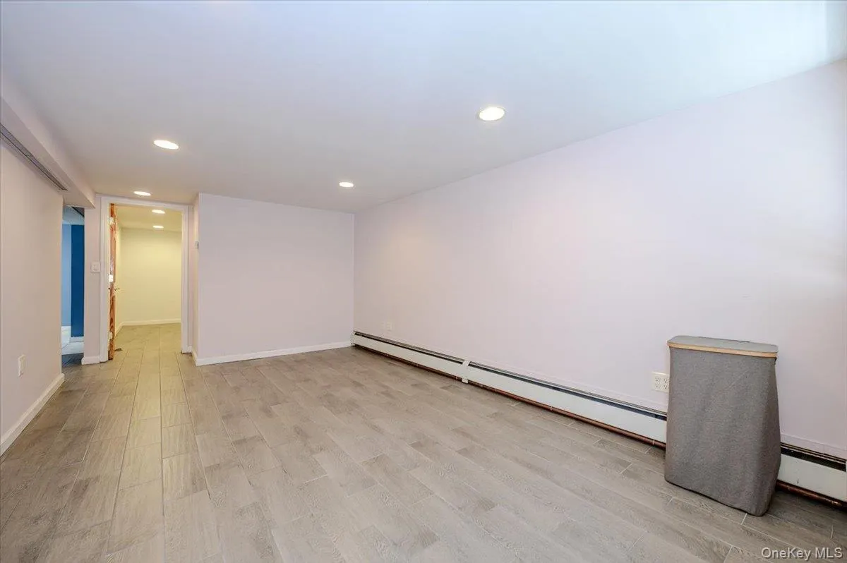 2827 Philip Avenue, New York, NY, 2 Bedrooms Bedrooms, 7 Rooms Rooms,1 BathroomBathrooms,Residential,For Rent,Philip,0,1020105 2827 Philip Avenue, New York, NY, 2 Bedrooms Bedrooms, 7 Rooms Rooms,1 BathroomBathrooms,Residential,For Rent,Philip,0,1020105