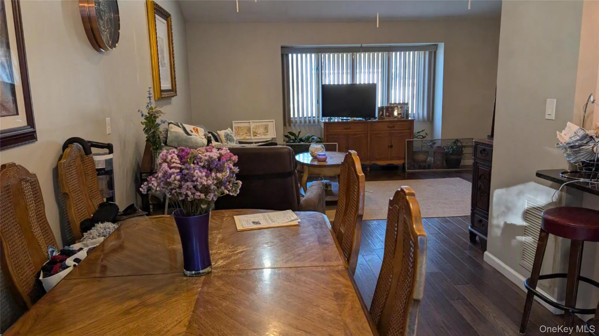 348 24th Street, Babylon, NY, 5 Bedrooms Bedrooms, 10 Rooms Rooms,1 BathroomBathrooms,Residential,For Rent,24th,0,1020106 348 24th Street, Babylon, NY, 5 Bedrooms Bedrooms, 10 Rooms Rooms,1 BathroomBathrooms,Residential,For Rent,24th,0,1020106