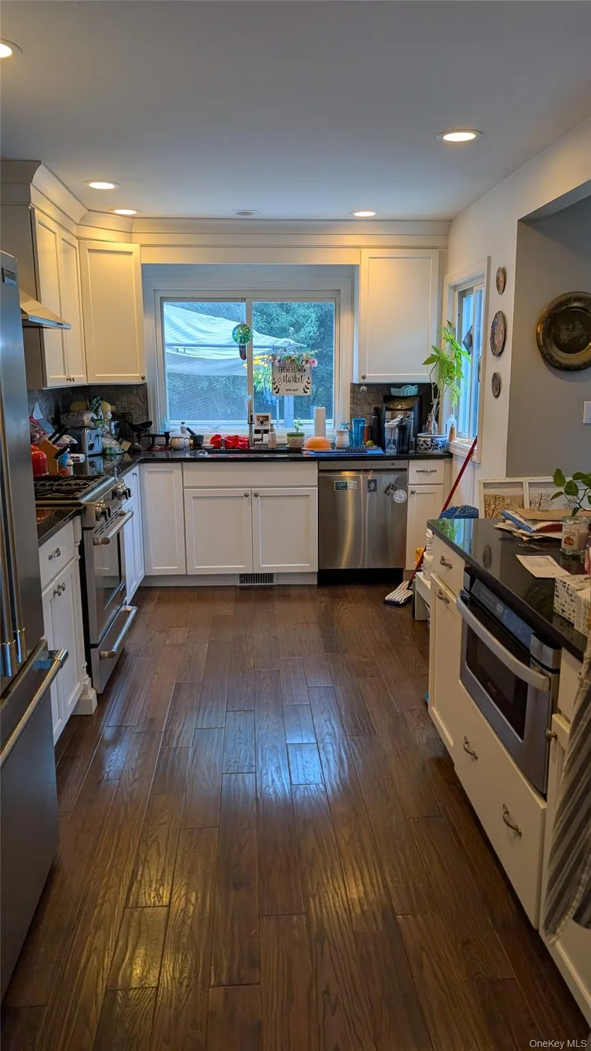 348 24th Street, Babylon, NY, 5 Bedrooms Bedrooms, 10 Rooms Rooms,1 BathroomBathrooms,Residential,For Rent,24th,0,1020106 348 24th Street, Babylon, NY, 5 Bedrooms Bedrooms, 10 Rooms Rooms,1 BathroomBathrooms,Residential,For Rent,24th,0,1020106