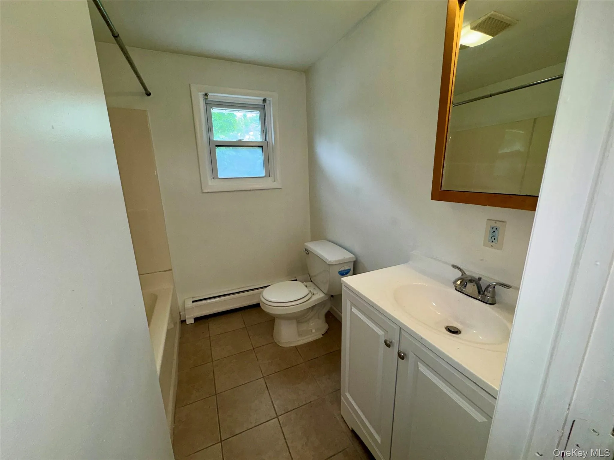 431 Violet Avenue, Hyde Park, NY, 3 Bedrooms Bedrooms, 10 Rooms Rooms,2 BathroomsBathrooms,Residential,For Rent,Violet,0,1020109 431 Violet Avenue, Hyde Park, NY, 3 Bedrooms Bedrooms, 10 Rooms Rooms,2 BathroomsBathrooms,Residential,For Rent,Violet,0,1020109