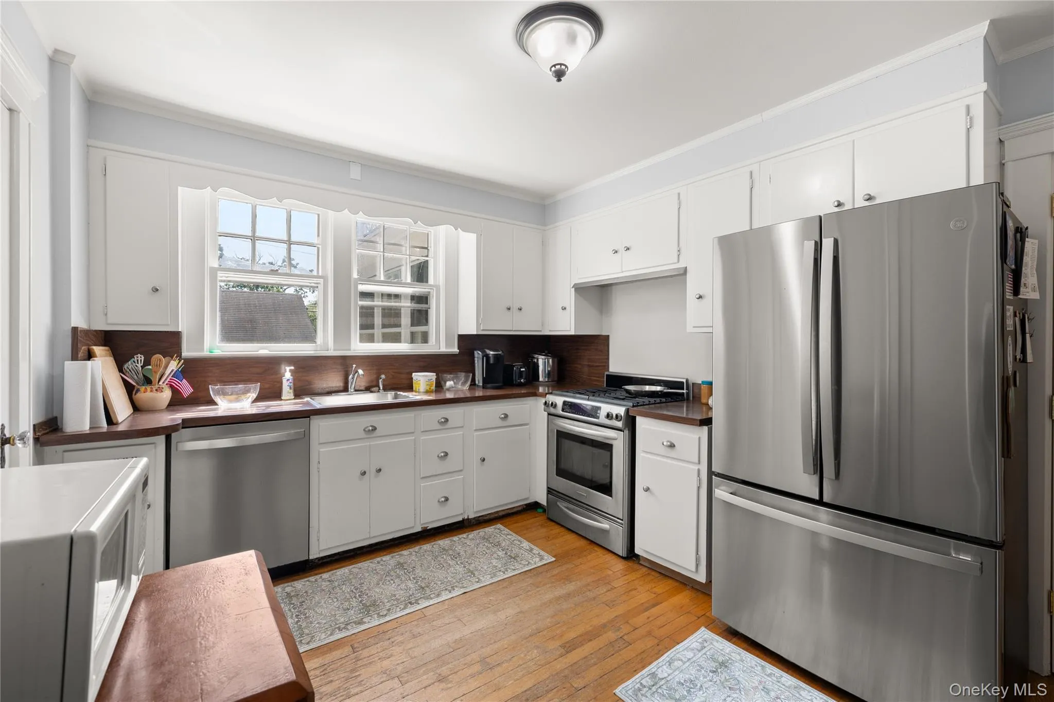 1 Lakeview Avenue, Islip, NY, 5 Bedrooms Bedrooms, 9 Rooms Rooms,3 BathroomsBathrooms,Residential,For Rent,Lakeview,0,1020121 1 Lakeview Avenue, Islip, NY, 5 Bedrooms Bedrooms, 9 Rooms Rooms,3 BathroomsBathrooms,Residential,For Rent,Lakeview,0,1020121