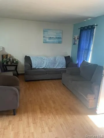 316 Leaf Avenue, Islip, NY, 3 Bedrooms Bedrooms, 5 Rooms Rooms,1 BathroomBathrooms,Residential,For Rent,Leaf,0,1020124 316 Leaf Avenue, Islip, NY, 3 Bedrooms Bedrooms, 5 Rooms Rooms,1 BathroomBathrooms,Residential,For Rent,Leaf,0,1020124