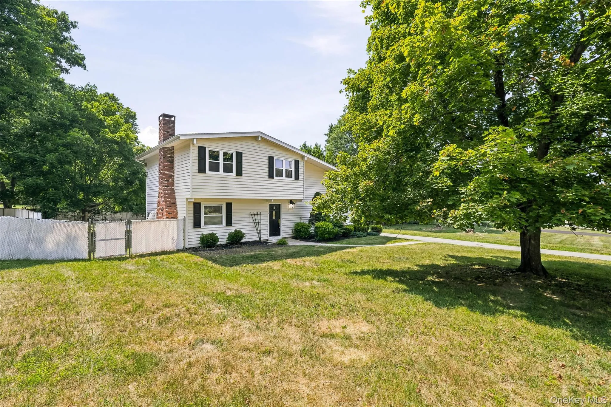 7 Elmwood Drive, Goshen, NY, 4 Bedrooms Bedrooms, 9 Rooms Rooms,2 BathroomsBathrooms,Residential,For Rent,Elmwood,0,1020127 7 Elmwood Drive, Goshen, NY, 4 Bedrooms Bedrooms, 9 Rooms Rooms,2 BathroomsBathrooms,Residential,For Rent,Elmwood,0,1020127