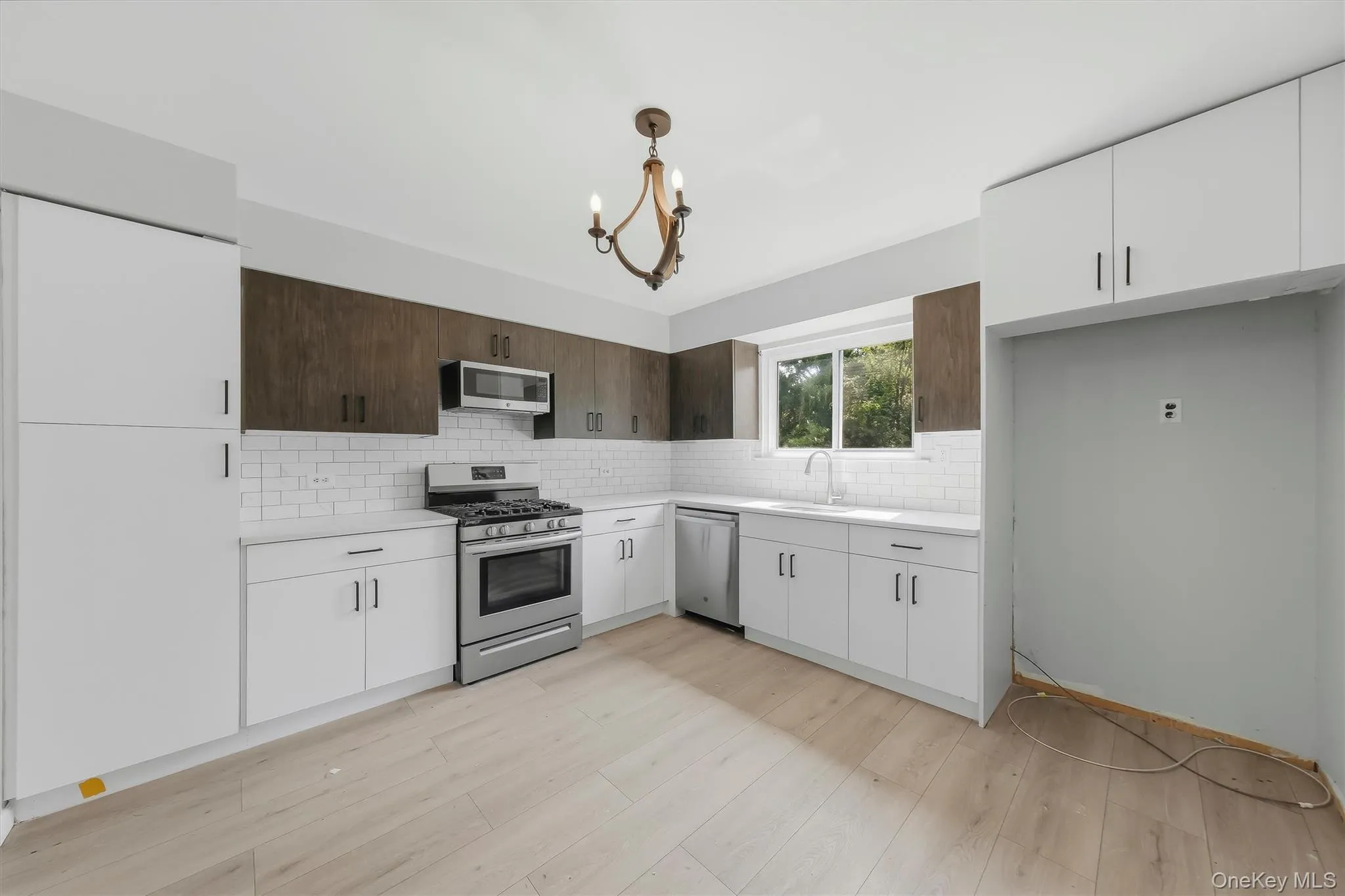 7 Elmwood Drive, Goshen, NY, 4 Bedrooms Bedrooms, 9 Rooms Rooms,2 BathroomsBathrooms,Residential,For Rent,Elmwood,0,1020127 7 Elmwood Drive, Goshen, NY, 4 Bedrooms Bedrooms, 9 Rooms Rooms,2 BathroomsBathrooms,Residential,For Rent,Elmwood,0,1020127