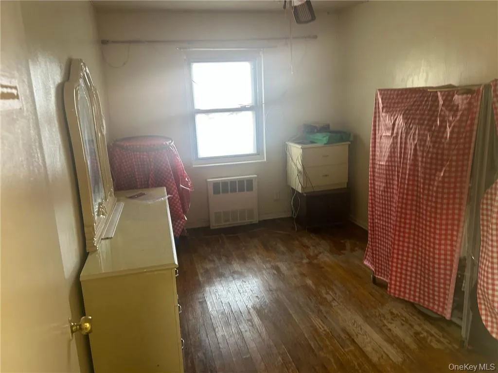 10120 Avenue J, New York, NY, 5 Bedrooms Bedrooms, 10 Rooms Rooms,2 BathroomsBathrooms,Residential,For Rent,Avenue J,0,1020134 10120 Avenue J, New York, NY, 5 Bedrooms Bedrooms, 10 Rooms Rooms,2 BathroomsBathrooms,Residential,For Rent,Avenue J,0,1020134