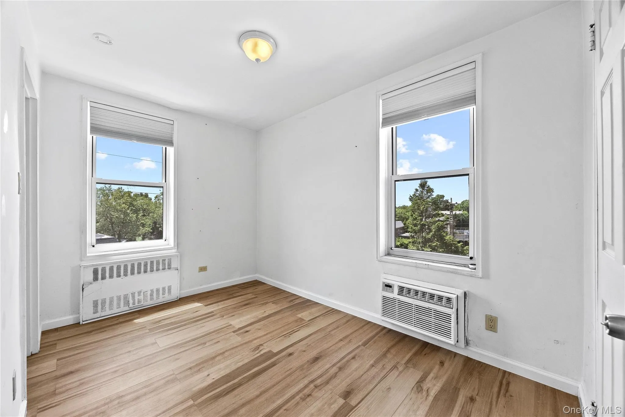 210-50 41st Avenue, New York, NY, 2 Bedrooms Bedrooms, 5 Rooms Rooms,1 BathroomBathrooms,Residential,For Rent,41st,0,1020137 210-50 41st Avenue, New York, NY, 2 Bedrooms Bedrooms, 5 Rooms Rooms,1 BathroomBathrooms,Residential,For Rent,41st,0,1020137