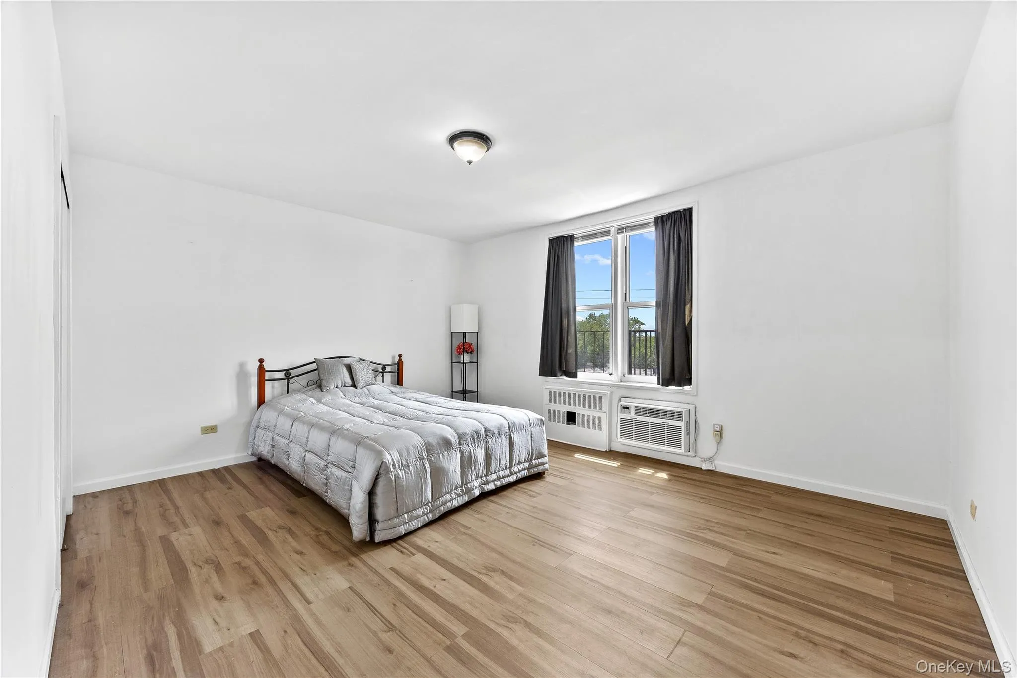 210-50 41st Avenue, New York, NY, 2 Bedrooms Bedrooms, 5 Rooms Rooms,1 BathroomBathrooms,Residential,For Rent,41st,0,1020137 210-50 41st Avenue, New York, NY, 2 Bedrooms Bedrooms, 5 Rooms Rooms,1 BathroomBathrooms,Residential,For Rent,41st,0,1020137