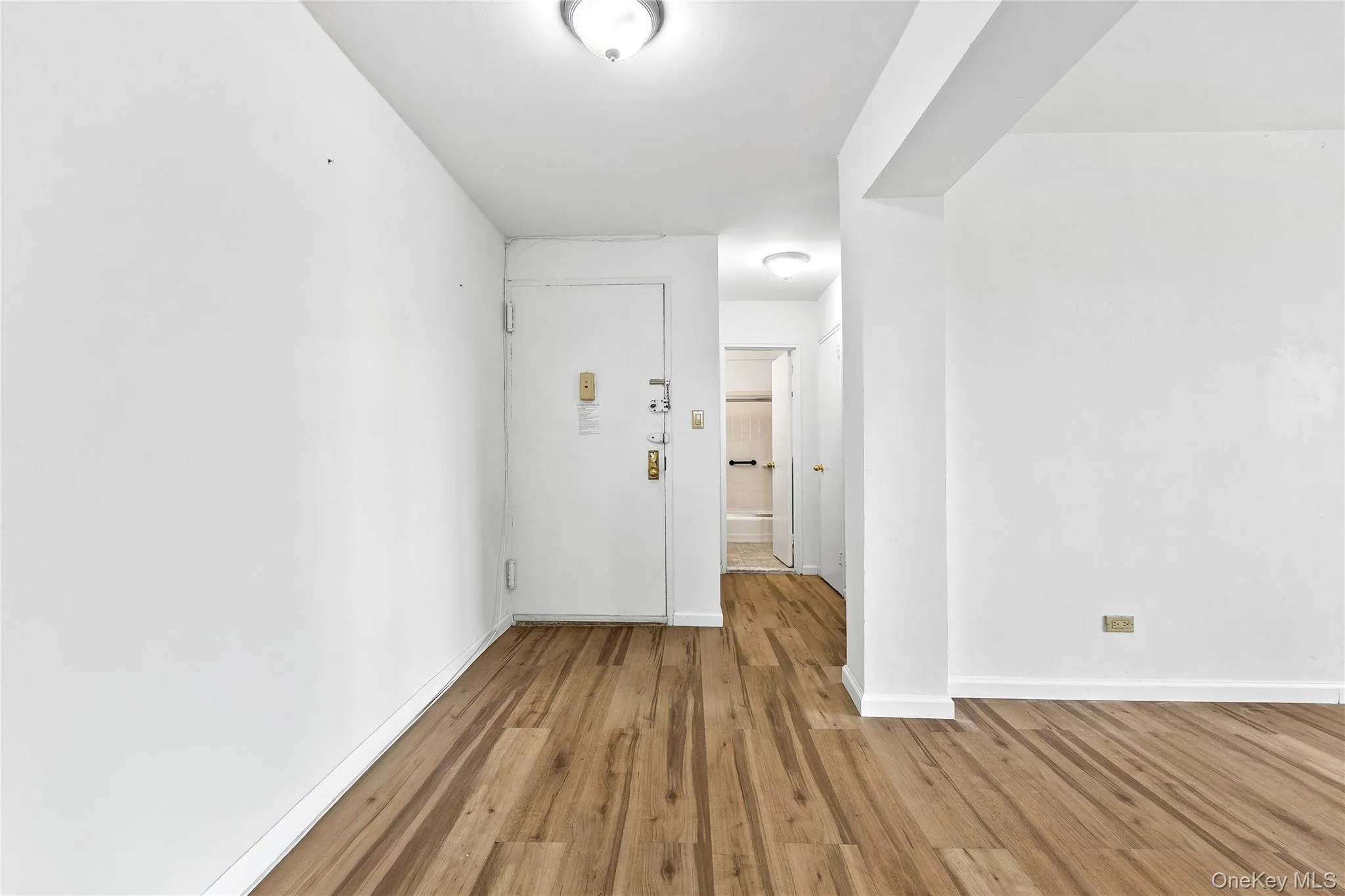 210-50 41st Avenue, New York, NY, 2 Bedrooms Bedrooms, 5 Rooms Rooms,1 BathroomBathrooms,Residential,For Rent,41st,0,1020137 210-50 41st Avenue, New York, NY, 2 Bedrooms Bedrooms, 5 Rooms Rooms,1 BathroomBathrooms,Residential,For Rent,41st,0,1020137