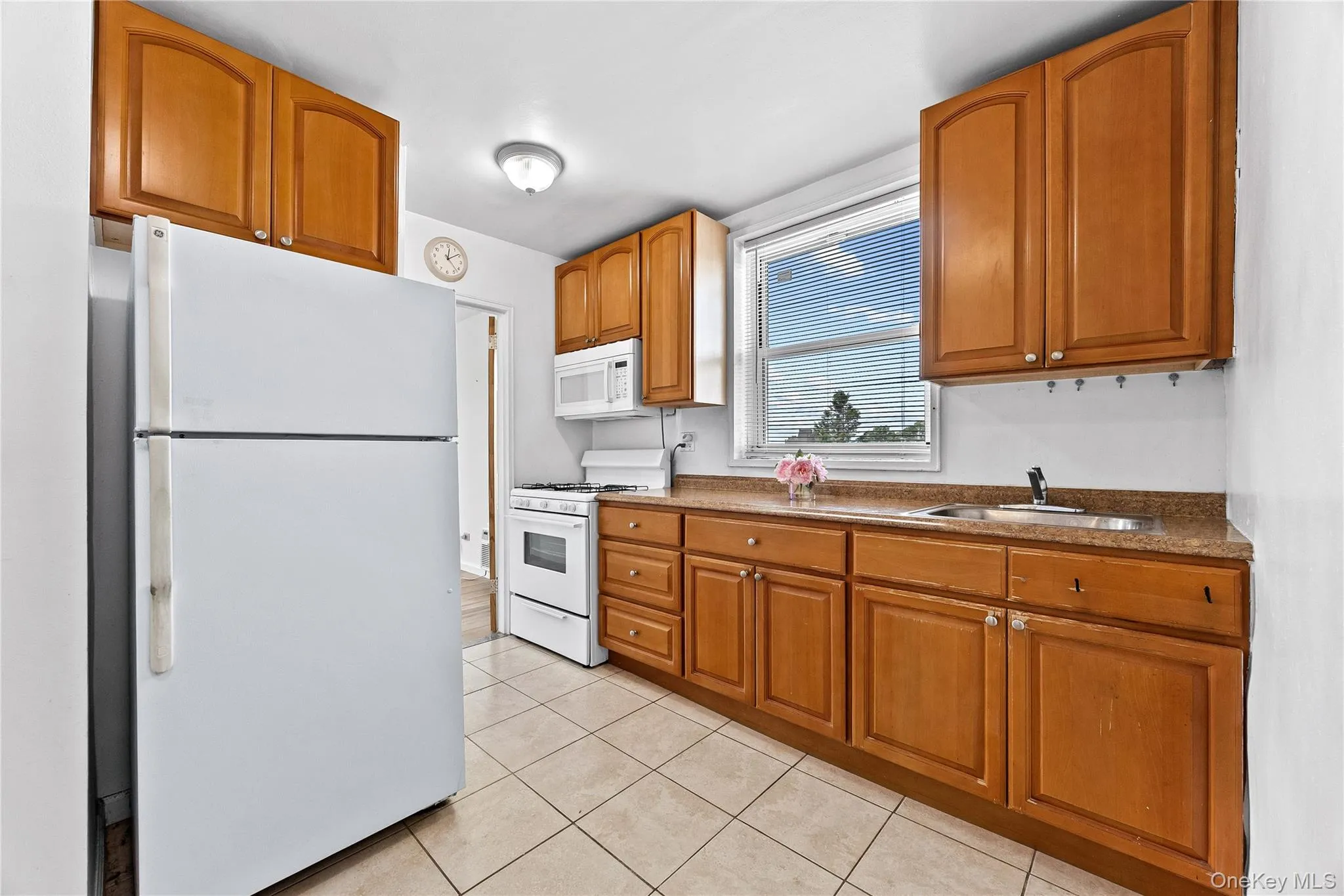 210-50 41st Avenue, New York, NY, 2 Bedrooms Bedrooms, 5 Rooms Rooms,1 BathroomBathrooms,Residential,For Rent,41st,0,1020137 210-50 41st Avenue, New York, NY, 2 Bedrooms Bedrooms, 5 Rooms Rooms,1 BathroomBathrooms,Residential,For Rent,41st,0,1020137