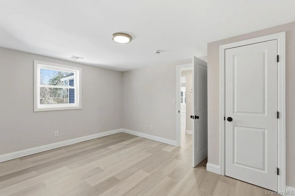 452 Montauk Highway, Southampton, NY, 3 Bedrooms Bedrooms, 7 Rooms Rooms,1 BathroomBathrooms,Residential Lease,For Rent,Montauk,0,1020138 452 Montauk Highway, Southampton, NY, 3 Bedrooms Bedrooms, 7 Rooms Rooms,1 BathroomBathrooms,Residential Lease,For Rent,Montauk,0,1020138