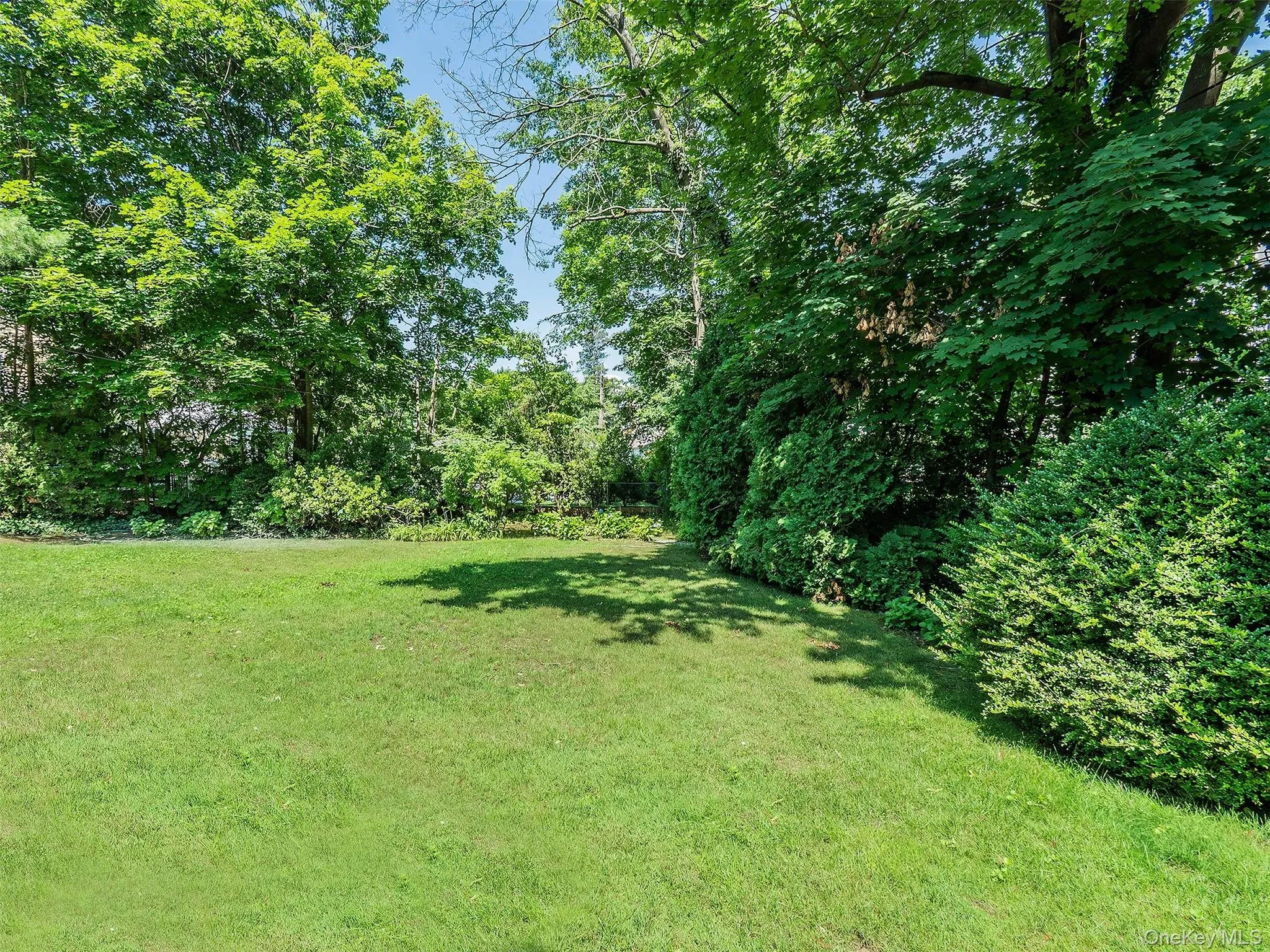 3 West Drive, North Hempstead, NY, 4 Bedrooms Bedrooms, 8 Rooms Rooms,4 BathroomsBathrooms,Residential Lease,For Rent,West,0,1020147 3 West Drive, North Hempstead, NY, 4 Bedrooms Bedrooms, 8 Rooms Rooms,4 BathroomsBathrooms,Residential Lease,For Rent,West,0,1020147