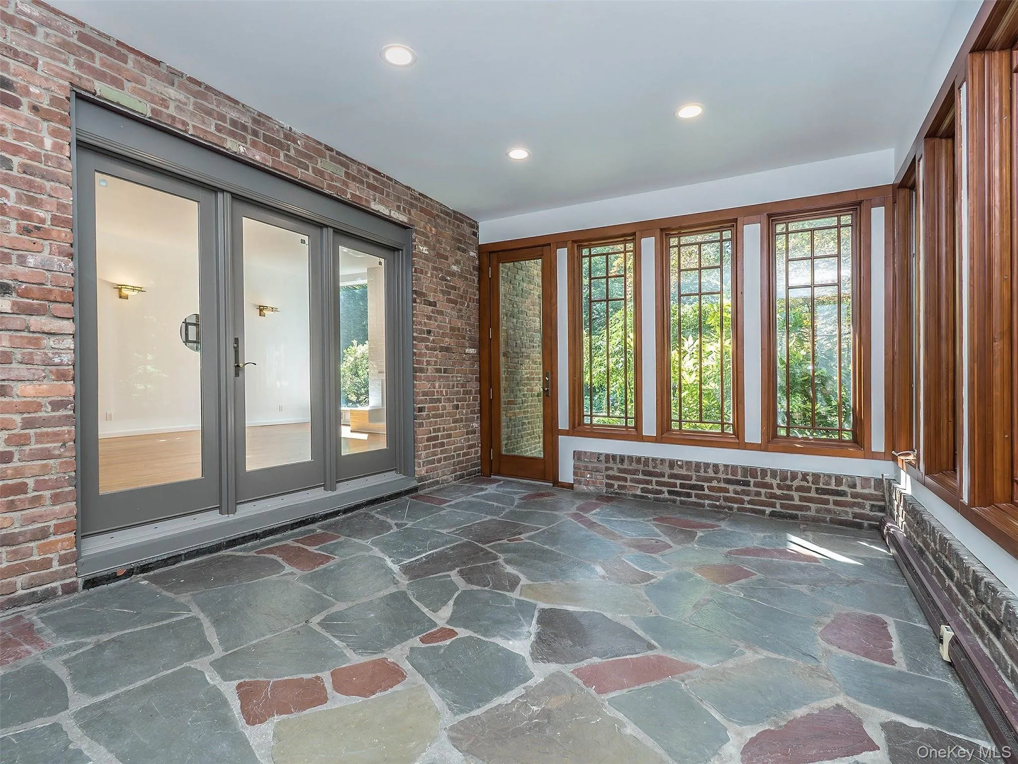 3 West Drive, North Hempstead, NY, 4 Bedrooms Bedrooms, 8 Rooms Rooms,4 BathroomsBathrooms,Residential Lease,For Rent,West,0,1020147 3 West Drive, North Hempstead, NY, 4 Bedrooms Bedrooms, 8 Rooms Rooms,4 BathroomsBathrooms,Residential Lease,For Rent,West,0,1020147