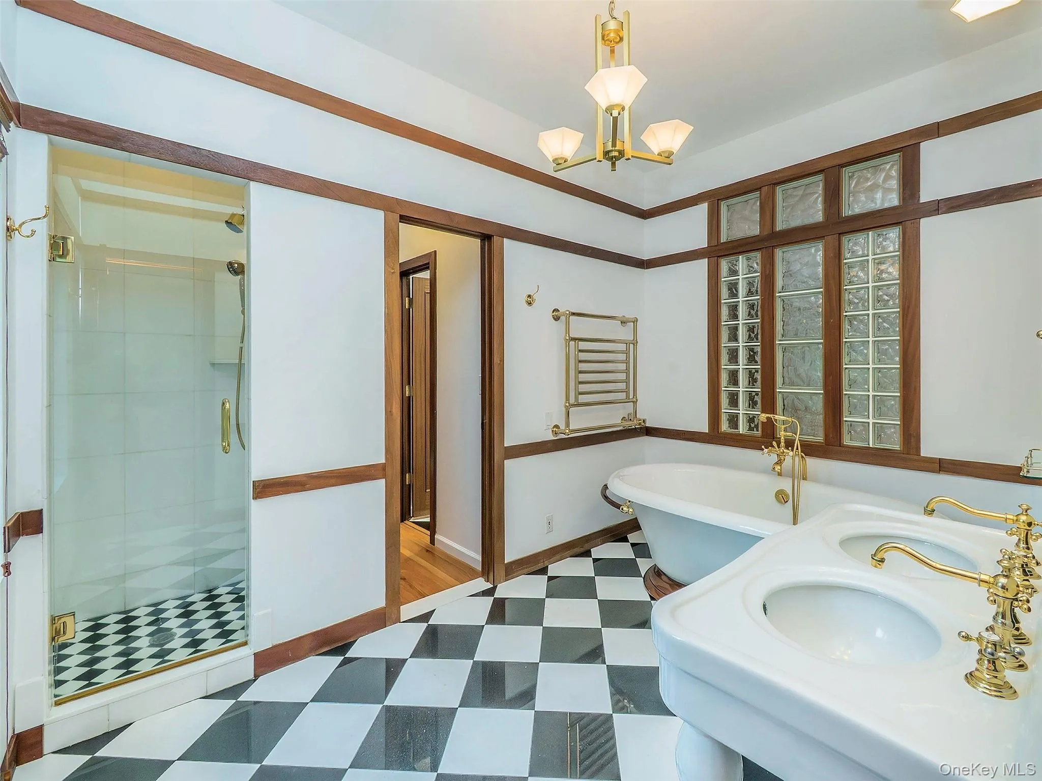 3 West Drive, North Hempstead, NY, 4 Bedrooms Bedrooms, 8 Rooms Rooms,4 BathroomsBathrooms,Residential Lease,For Rent,West,0,1020147 3 West Drive, North Hempstead, NY, 4 Bedrooms Bedrooms, 8 Rooms Rooms,4 BathroomsBathrooms,Residential Lease,For Rent,West,0,1020147