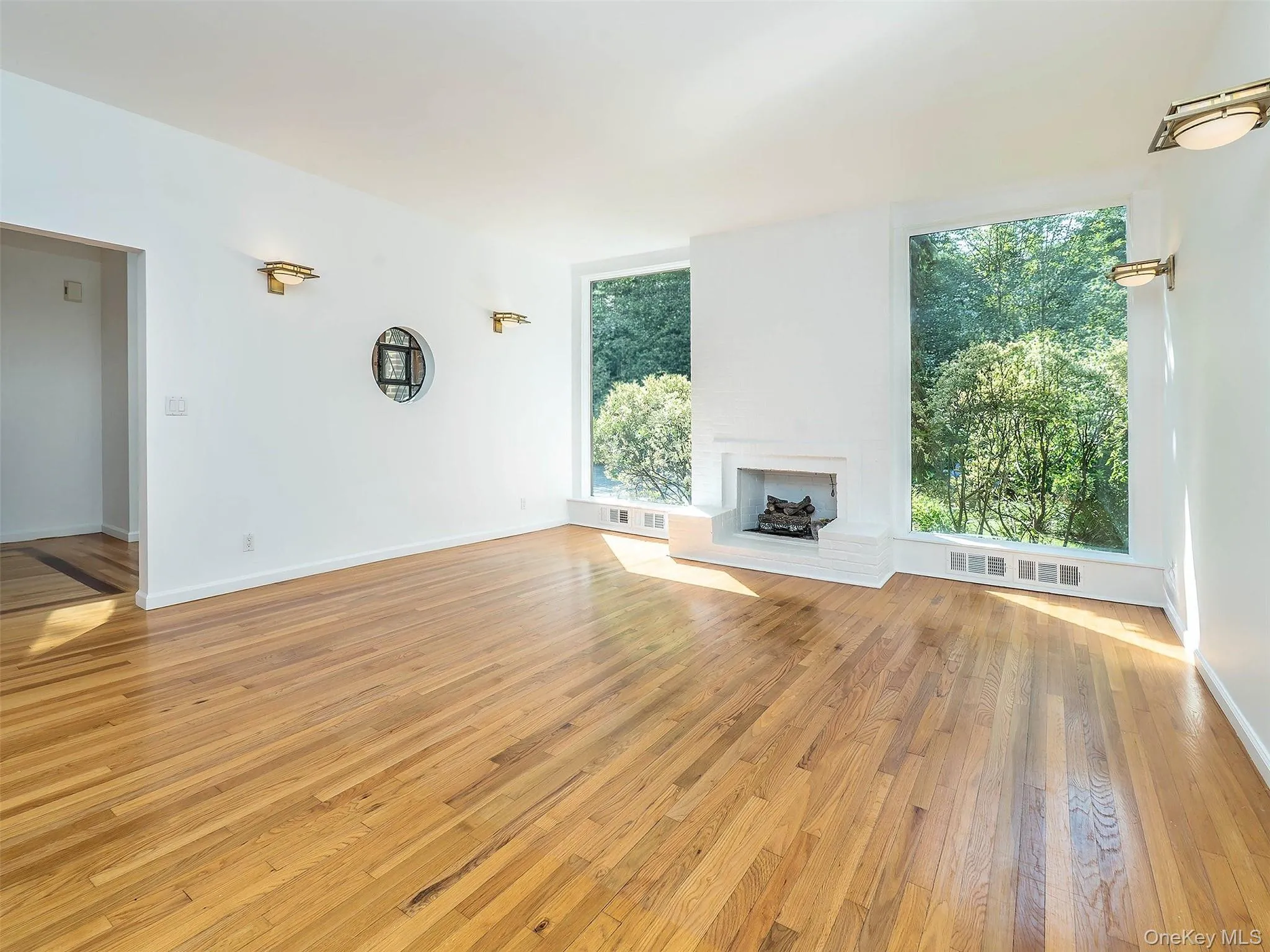 3 West Drive, North Hempstead, NY, 4 Bedrooms Bedrooms, 8 Rooms Rooms,4 BathroomsBathrooms,Residential Lease,For Rent,West,0,1020147 3 West Drive, North Hempstead, NY, 4 Bedrooms Bedrooms, 8 Rooms Rooms,4 BathroomsBathrooms,Residential Lease,For Rent,West,0,1020147