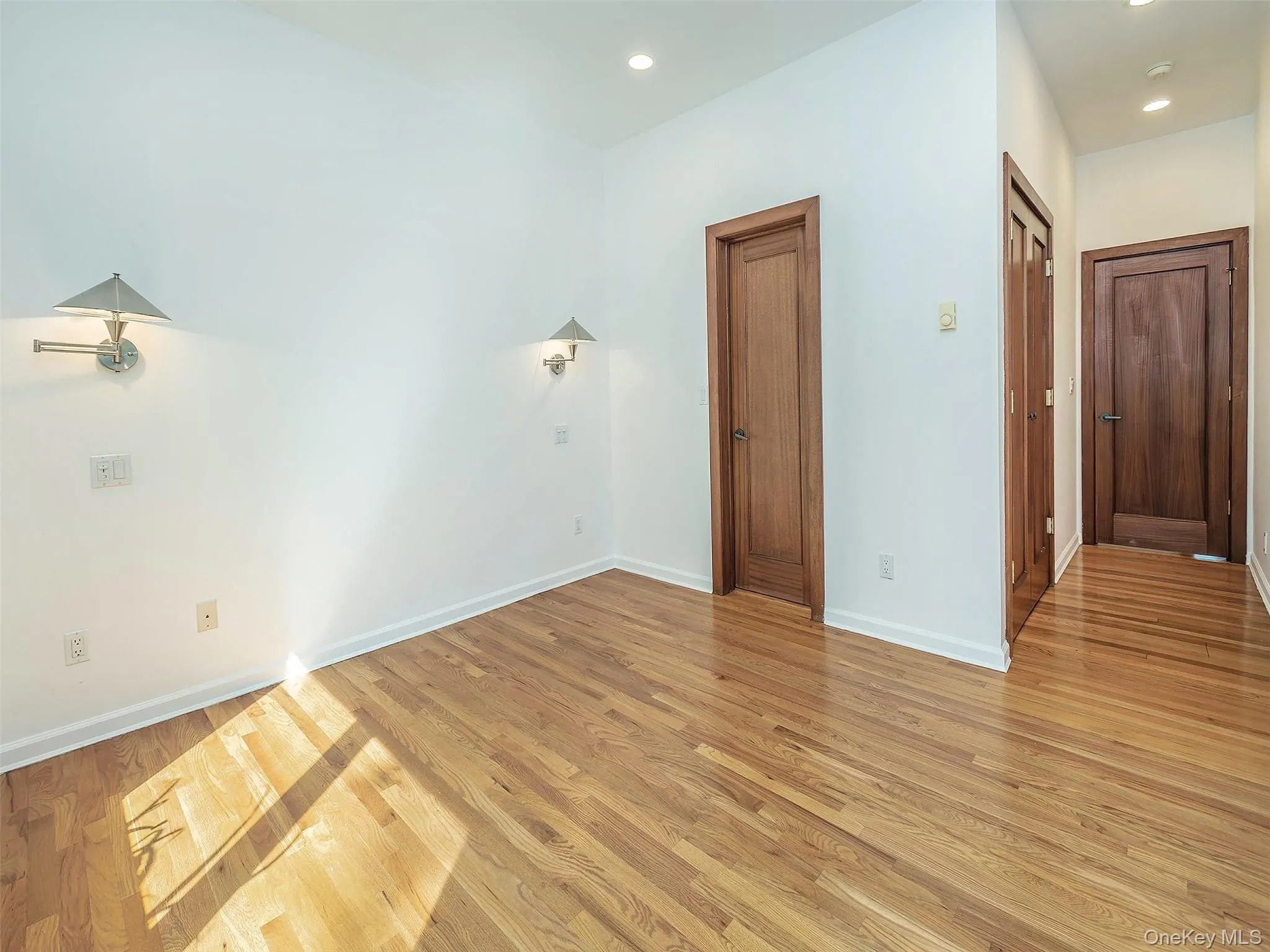 3 West Drive, North Hempstead, NY, 4 Bedrooms Bedrooms, 8 Rooms Rooms,4 BathroomsBathrooms,Residential Lease,For Rent,West,0,1020147 3 West Drive, North Hempstead, NY, 4 Bedrooms Bedrooms, 8 Rooms Rooms,4 BathroomsBathrooms,Residential Lease,For Rent,West,0,1020147