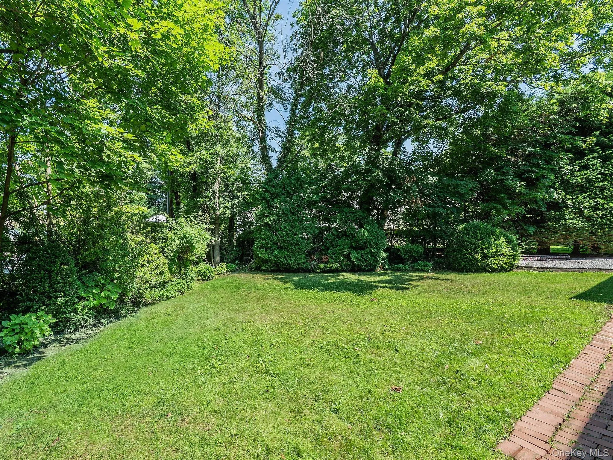 3 West Drive, North Hempstead, NY, 4 Bedrooms Bedrooms, 8 Rooms Rooms,4 BathroomsBathrooms,Residential Lease,For Rent,West,0,1020147 3 West Drive, North Hempstead, NY, 4 Bedrooms Bedrooms, 8 Rooms Rooms,4 BathroomsBathrooms,Residential Lease,For Rent,West,0,1020147