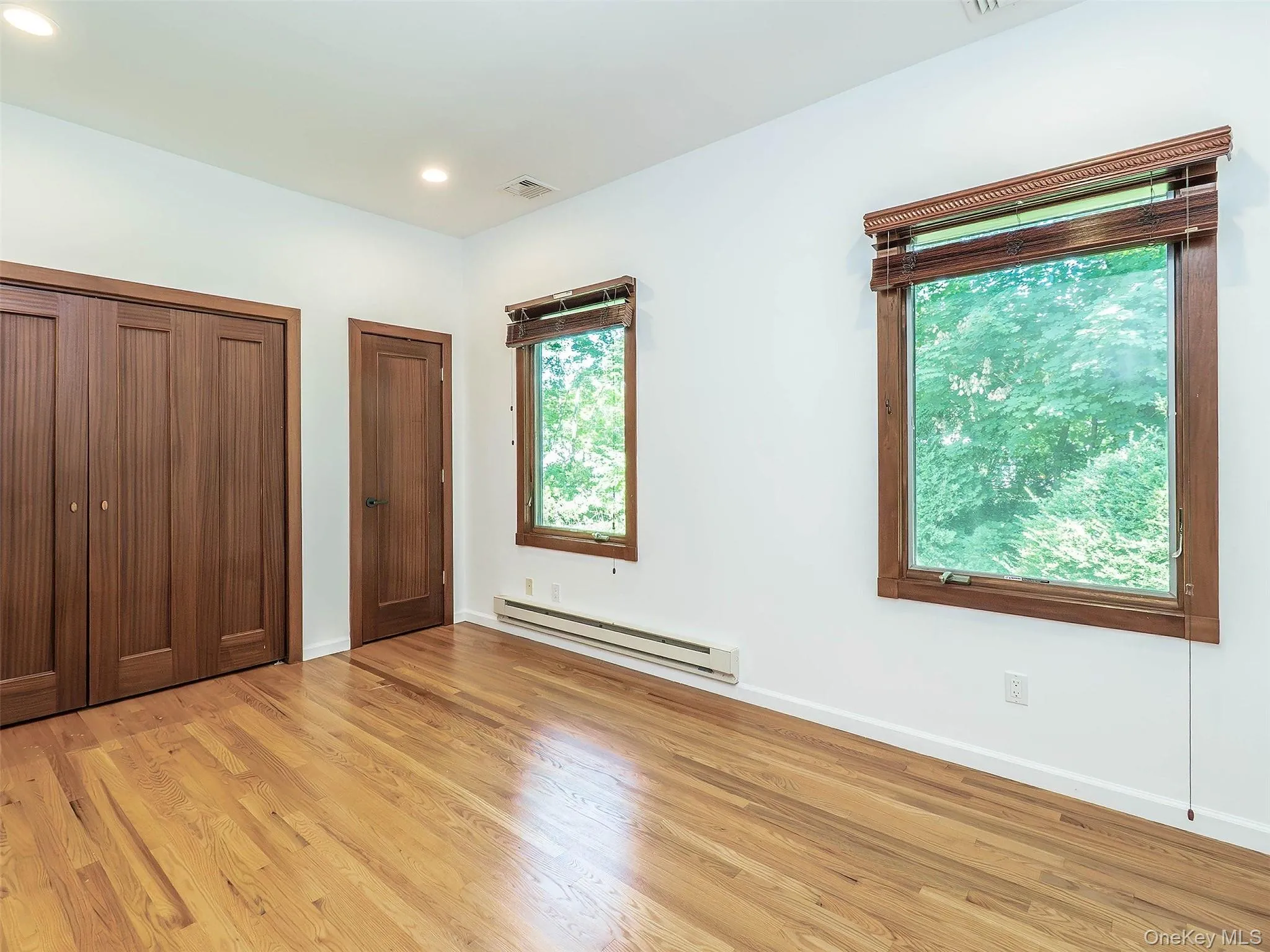 3 West Drive, North Hempstead, NY, 4 Bedrooms Bedrooms, 8 Rooms Rooms,4 BathroomsBathrooms,Residential Lease,For Rent,West,0,1020147 3 West Drive, North Hempstead, NY, 4 Bedrooms Bedrooms, 8 Rooms Rooms,4 BathroomsBathrooms,Residential Lease,For Rent,West,0,1020147