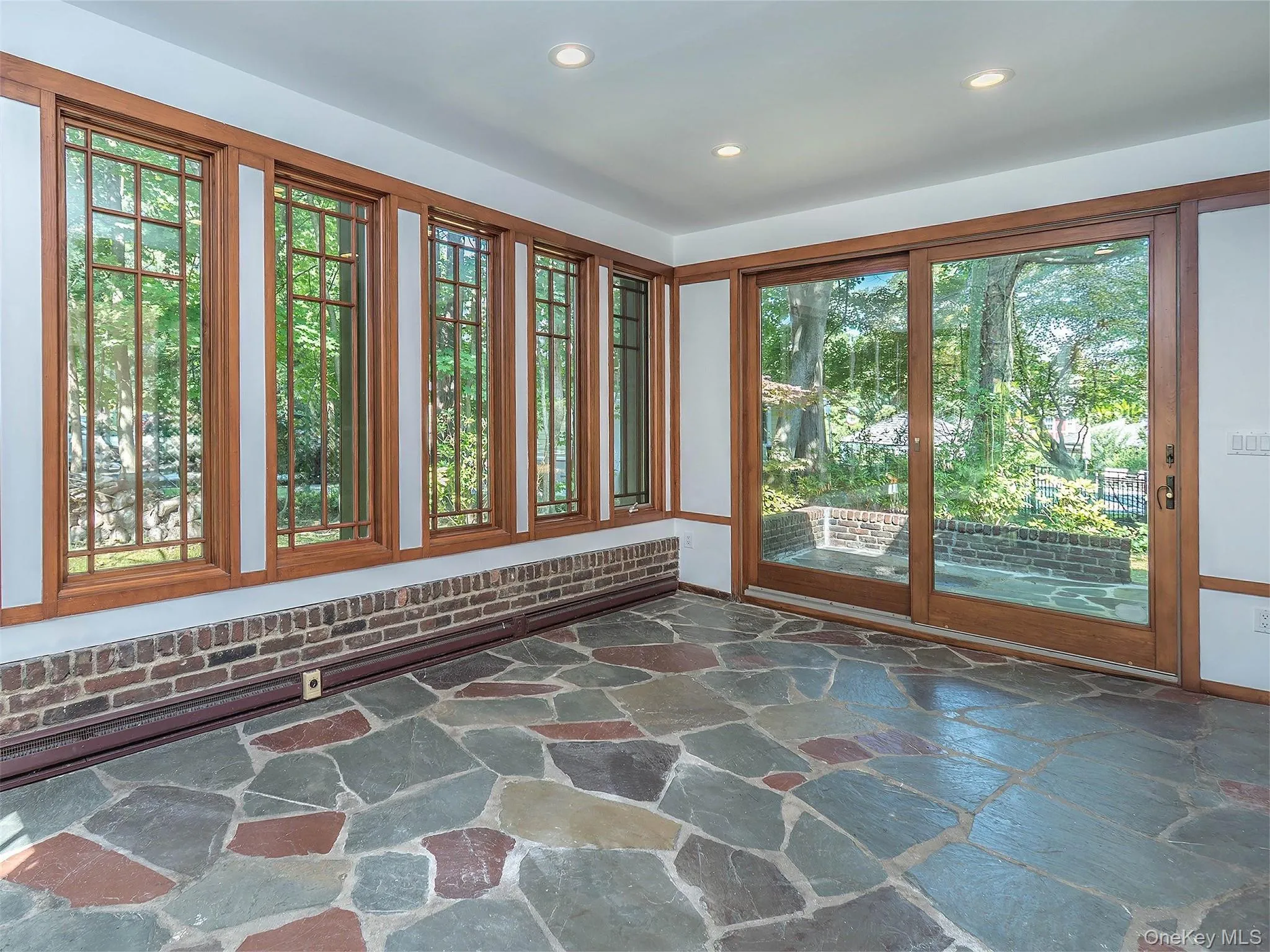 3 West Drive, North Hempstead, NY, 4 Bedrooms Bedrooms, 8 Rooms Rooms,4 BathroomsBathrooms,Residential Lease,For Rent,West,0,1020147 3 West Drive, North Hempstead, NY, 4 Bedrooms Bedrooms, 8 Rooms Rooms,4 BathroomsBathrooms,Residential Lease,For Rent,West,0,1020147