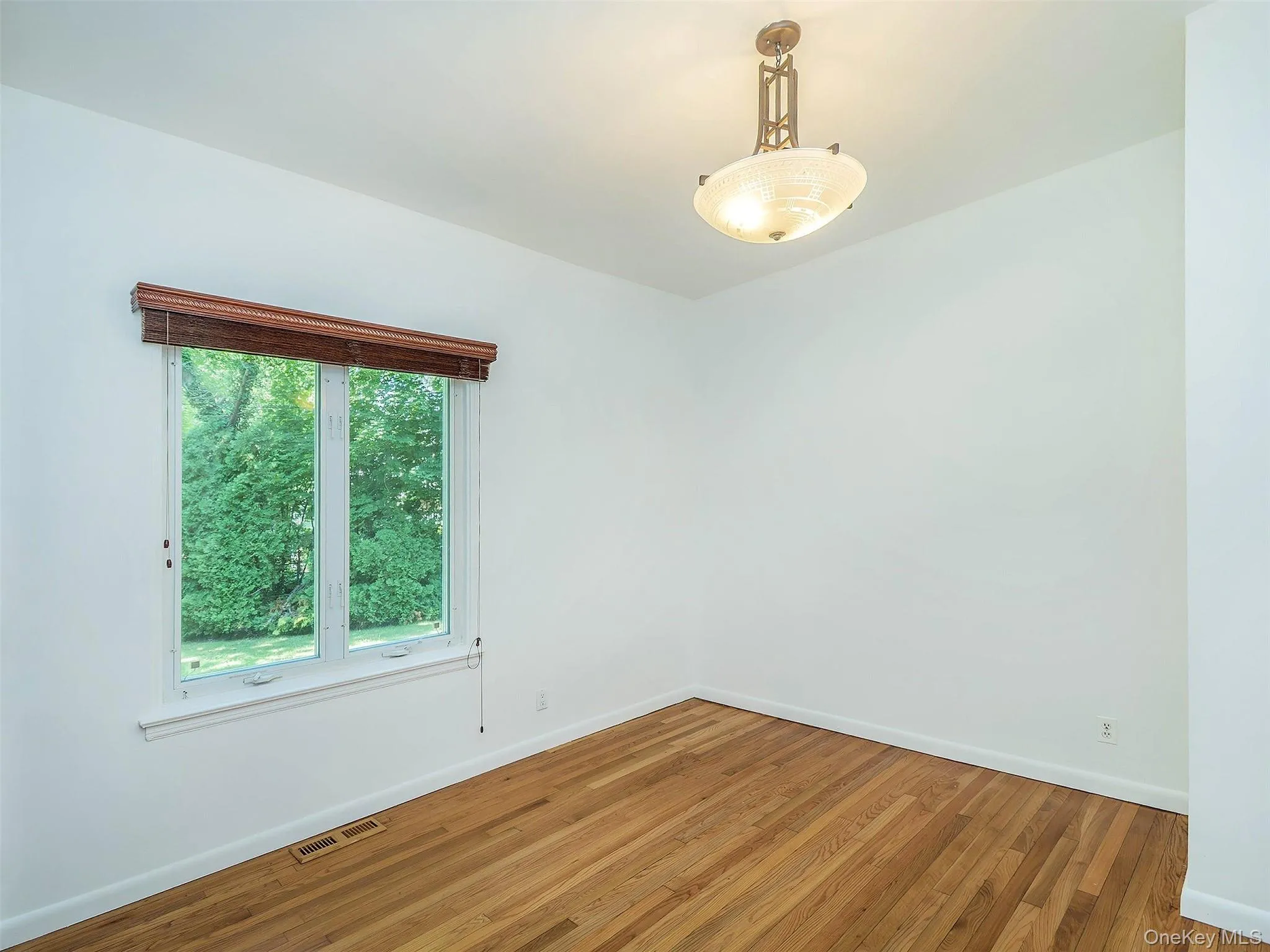 3 West Drive, North Hempstead, NY, 4 Bedrooms Bedrooms, 8 Rooms Rooms,4 BathroomsBathrooms,Residential Lease,For Rent,West,0,1020147 3 West Drive, North Hempstead, NY, 4 Bedrooms Bedrooms, 8 Rooms Rooms,4 BathroomsBathrooms,Residential Lease,For Rent,West,0,1020147