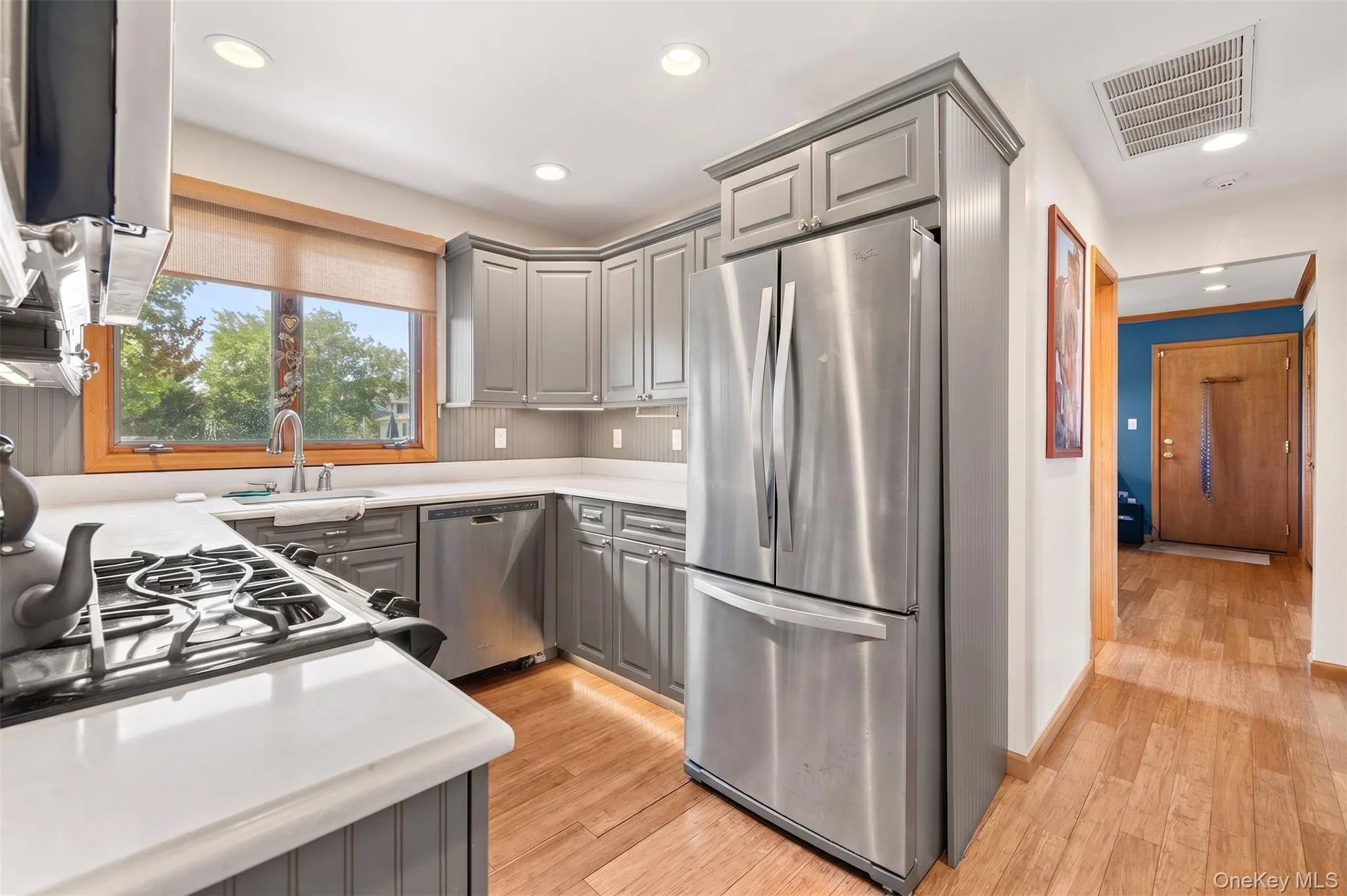 272 Grand Central Avenue, Babylon, NY, 1 Bedroom Bedrooms, 5 Rooms Rooms,1 BathroomBathrooms,Residential,For Rent,Grand Central,0,1020158 272 Grand Central Avenue, Babylon, NY, 1 Bedroom Bedrooms, 5 Rooms Rooms,1 BathroomBathrooms,Residential,For Rent,Grand Central,0,1020158