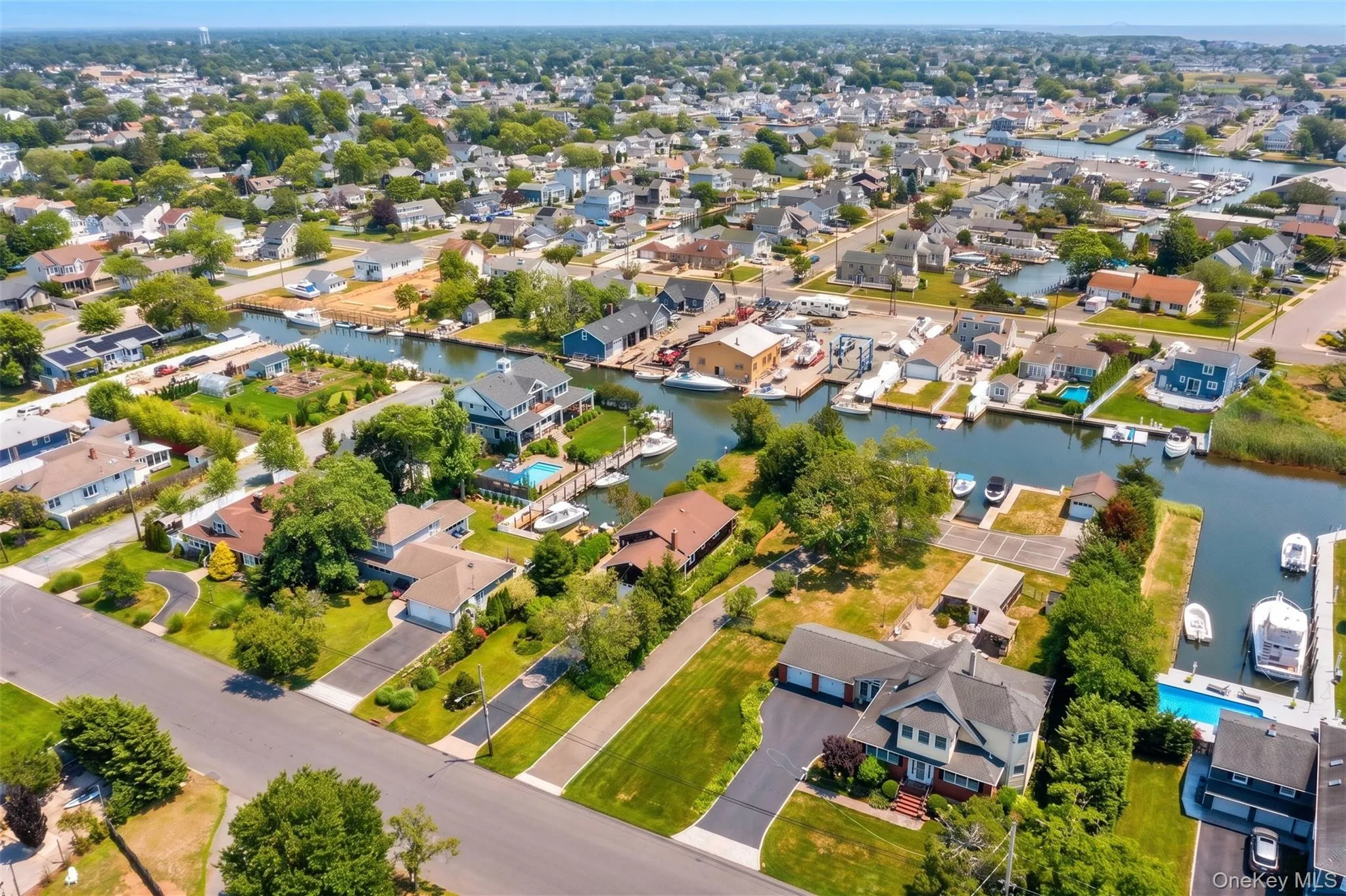 272 Grand Central Avenue, Babylon, NY, 1 Bedroom Bedrooms, 5 Rooms Rooms,1 BathroomBathrooms,Residential,For Rent,Grand Central,0,1020158 272 Grand Central Avenue, Babylon, NY, 1 Bedroom Bedrooms, 5 Rooms Rooms,1 BathroomBathrooms,Residential,For Rent,Grand Central,0,1020158