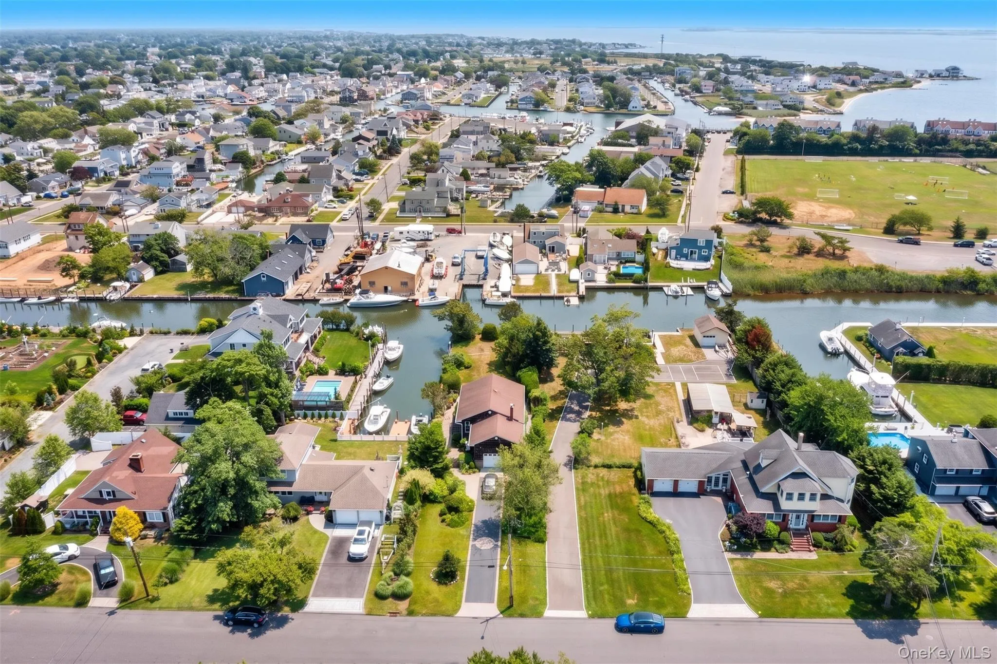 272 Grand Central Avenue, Babylon, NY, 1 Bedroom Bedrooms, 5 Rooms Rooms,1 BathroomBathrooms,Residential,For Rent,Grand Central,0,1020158 272 Grand Central Avenue, Babylon, NY, 1 Bedroom Bedrooms, 5 Rooms Rooms,1 BathroomBathrooms,Residential,For Rent,Grand Central,0,1020158