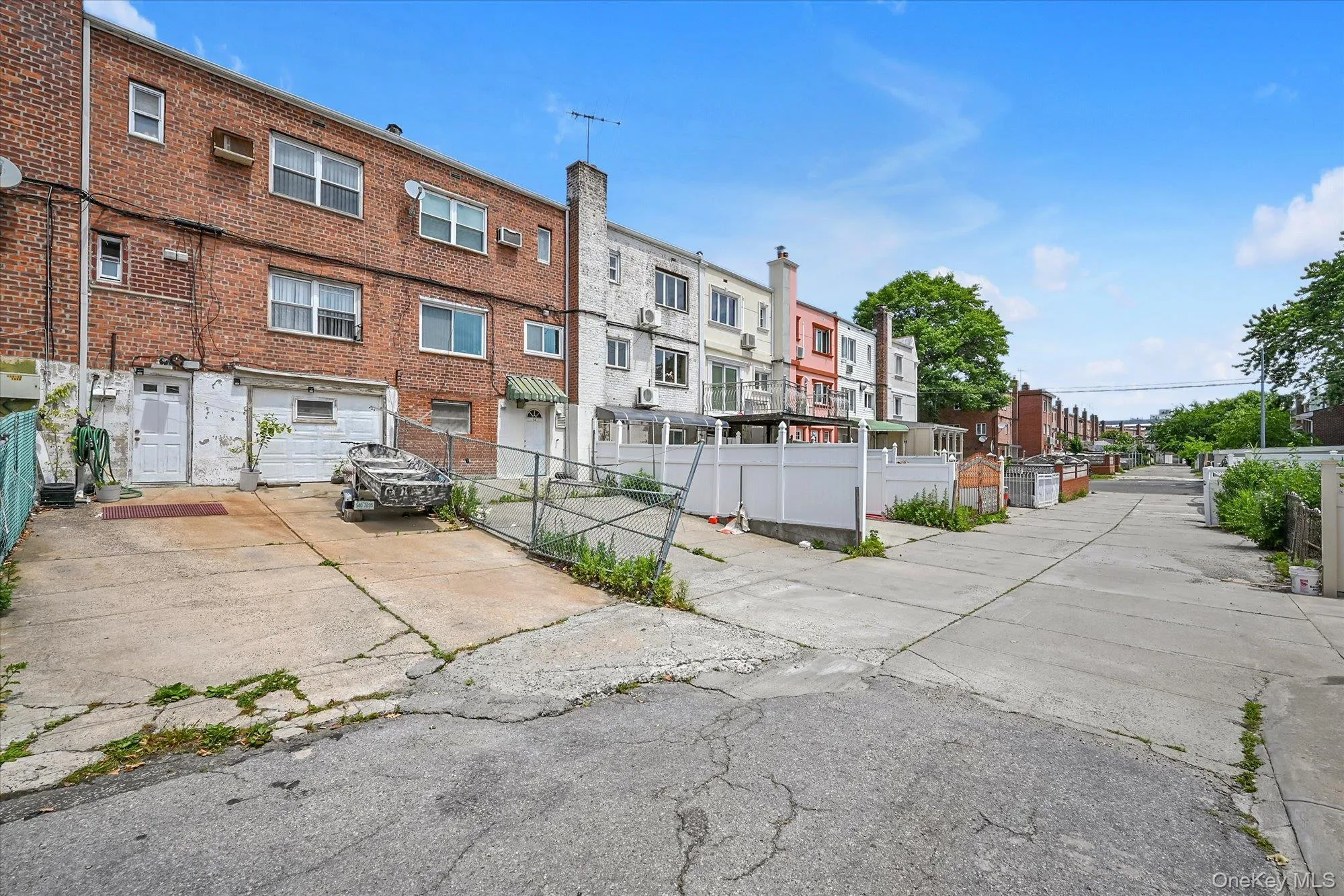 15052 76th Road, New York, NY, 3 Bedrooms Bedrooms, 10 Rooms Rooms,2 BathroomsBathrooms,Residential,For Rent,76th,0,1020159 15052 76th Road, New York, NY, 3 Bedrooms Bedrooms, 10 Rooms Rooms,2 BathroomsBathrooms,Residential,For Rent,76th,0,1020159