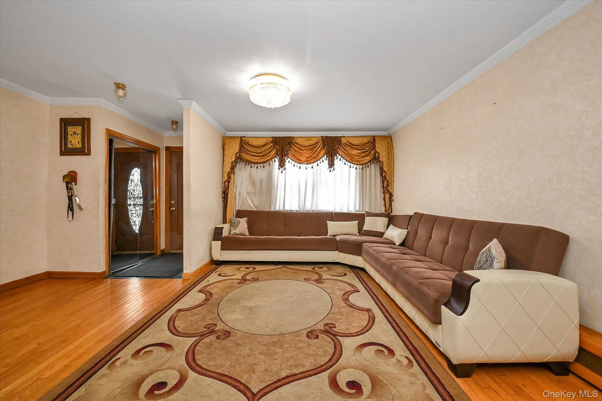 15052 76th Road, New York, NY, 3 Bedrooms Bedrooms, 10 Rooms Rooms,2 BathroomsBathrooms,Residential,For Rent,76th,0,1020159 15052 76th Road, New York, NY, 3 Bedrooms Bedrooms, 10 Rooms Rooms,2 BathroomsBathrooms,Residential,For Rent,76th,0,1020159