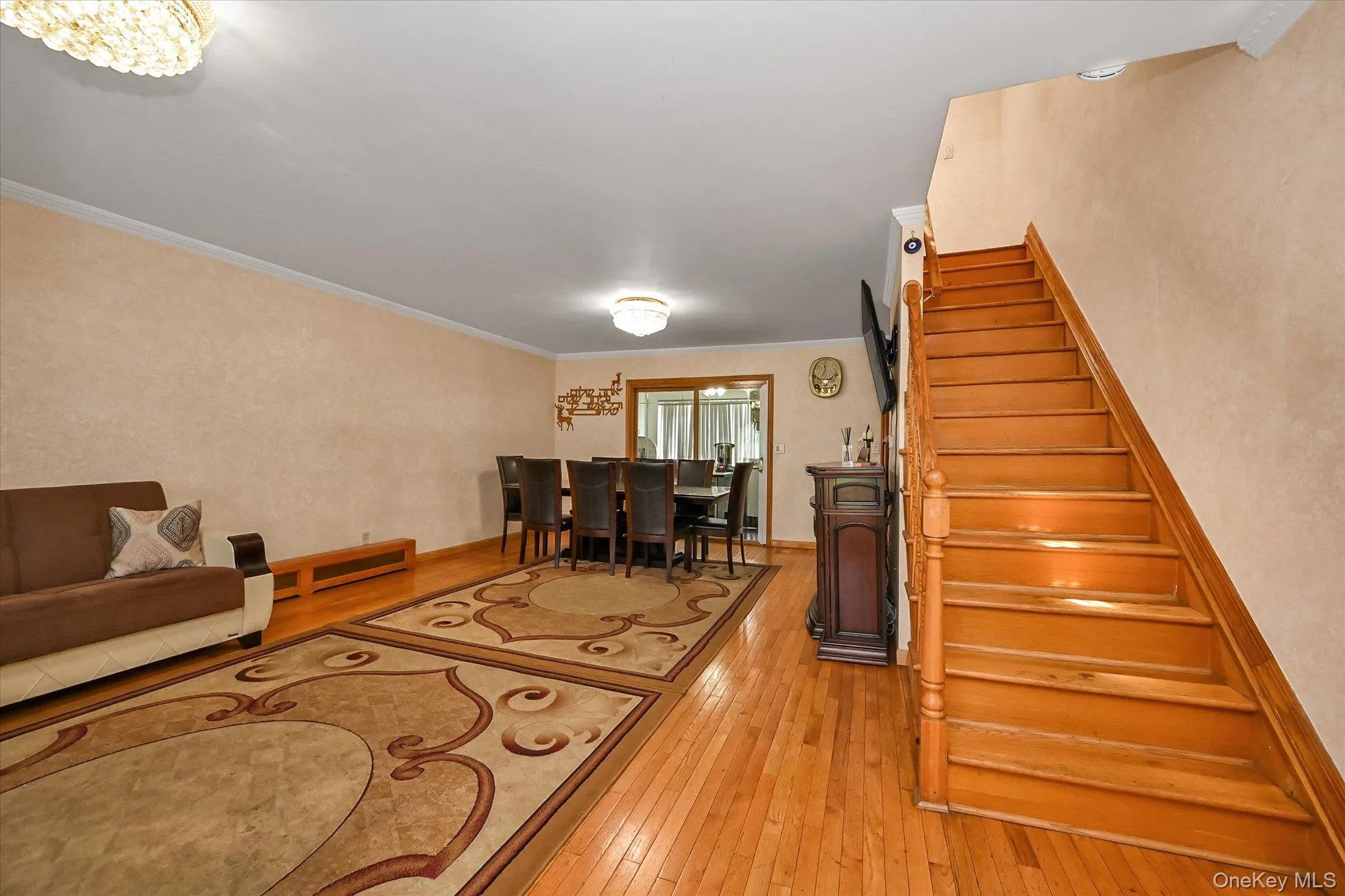 15052 76th Road, New York, NY, 3 Bedrooms Bedrooms, 10 Rooms Rooms,2 BathroomsBathrooms,Residential,For Rent,76th,0,1020159 15052 76th Road, New York, NY, 3 Bedrooms Bedrooms, 10 Rooms Rooms,2 BathroomsBathrooms,Residential,For Rent,76th,0,1020159