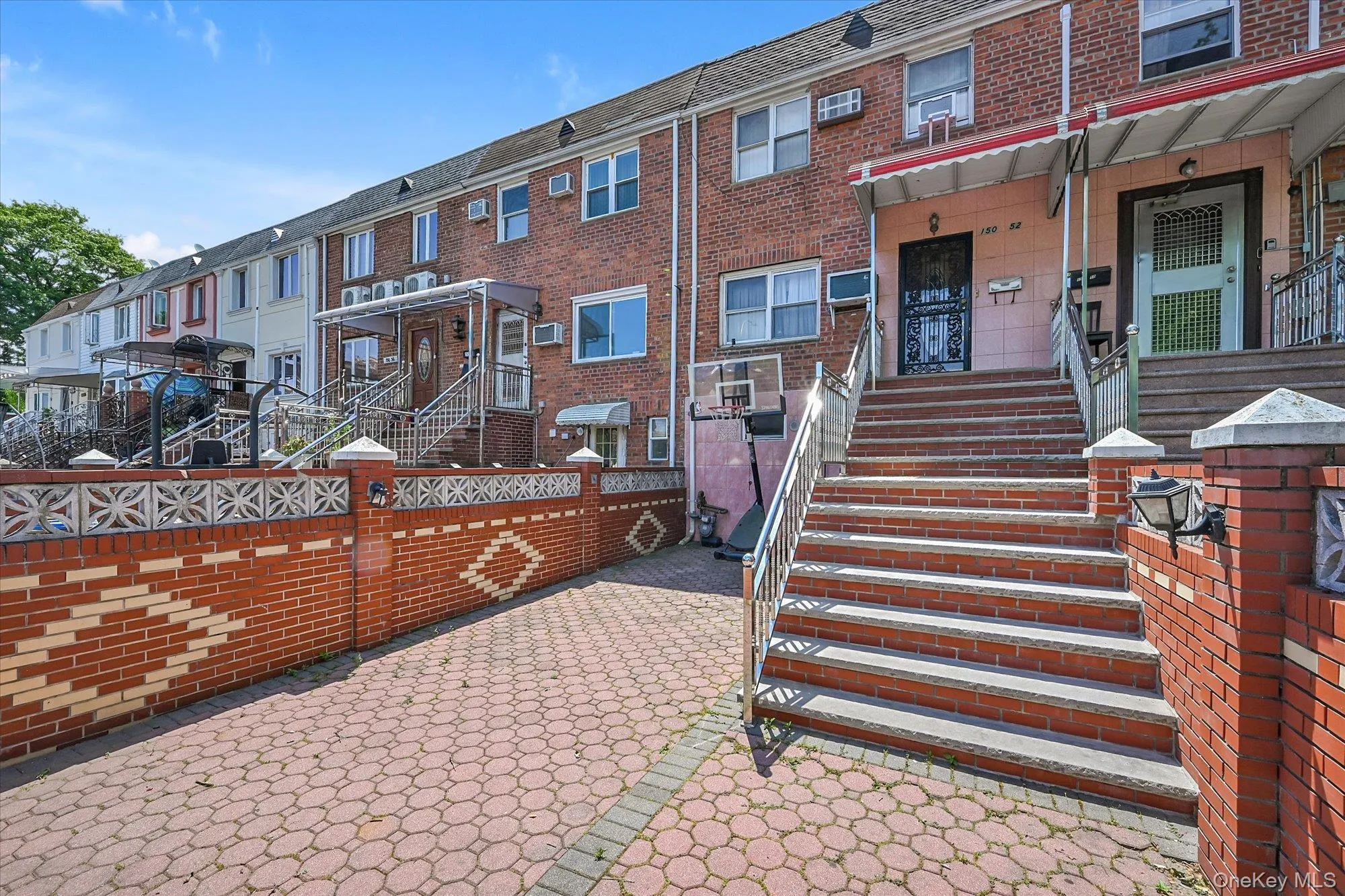 15052 76th Road, New York, NY, 3 Bedrooms Bedrooms, 10 Rooms Rooms,2 BathroomsBathrooms,Residential,For Rent,76th,0,1020159 15052 76th Road, New York, NY, 3 Bedrooms Bedrooms, 10 Rooms Rooms,2 BathroomsBathrooms,Residential,For Rent,76th,0,1020159