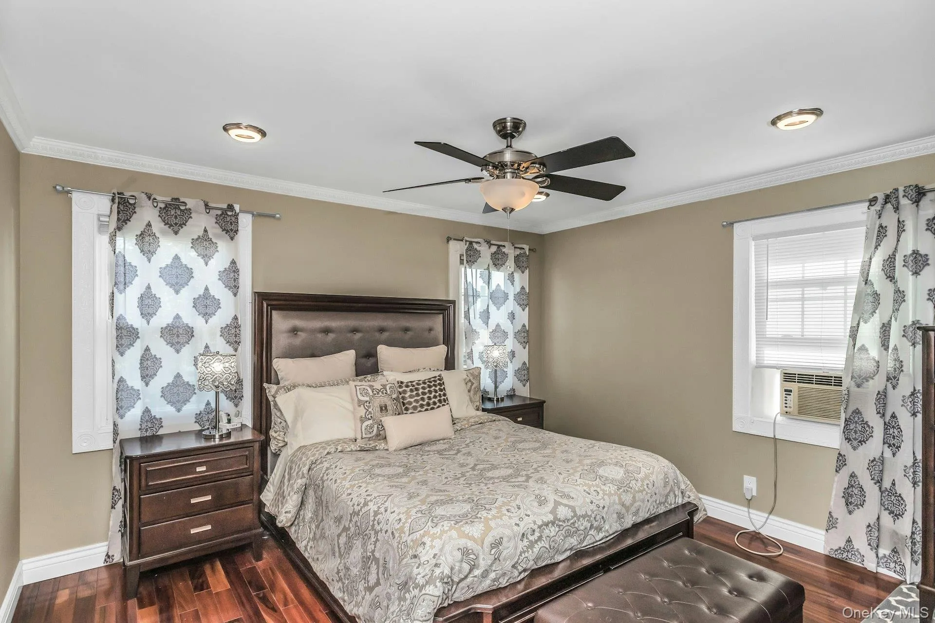 219 Nassau Avenue, Oyster Bay, NY, 3 Bedrooms Bedrooms, 7 Rooms Rooms,2 BathroomsBathrooms,Residential,For Rent,Nassau,0,1020161 219 Nassau Avenue, Oyster Bay, NY, 3 Bedrooms Bedrooms, 7 Rooms Rooms,2 BathroomsBathrooms,Residential,For Rent,Nassau,0,1020161