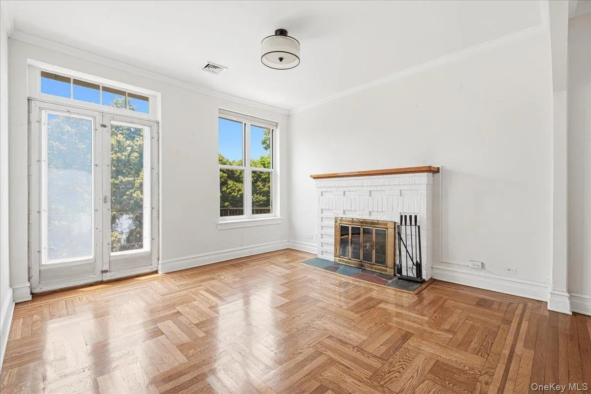 68-11 Clyde Street, New York, NY, 3 Bedrooms Bedrooms, 7 Rooms Rooms,1 BathroomBathrooms,Residential Lease,For Rent,Clyde,0,1020167 68-11 Clyde Street, New York, NY, 3 Bedrooms Bedrooms, 7 Rooms Rooms,1 BathroomBathrooms,Residential Lease,For Rent,Clyde,0,1020167
