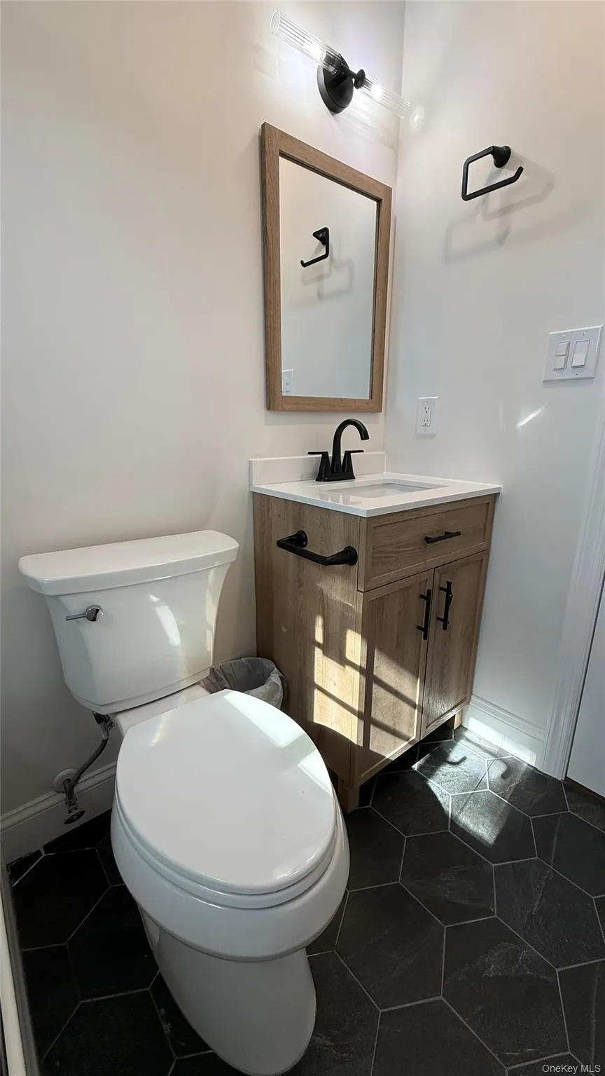 211 4th Avenue, West Babylon, NY, 3 Bedrooms Bedrooms, 6 Rooms Rooms,1 BathroomBathrooms,Residential,For Rent,4th,0,1020169 211 4th Avenue, West Babylon, NY, 3 Bedrooms Bedrooms, 6 Rooms Rooms,1 BathroomBathrooms,Residential,For Rent,4th,0,1020169