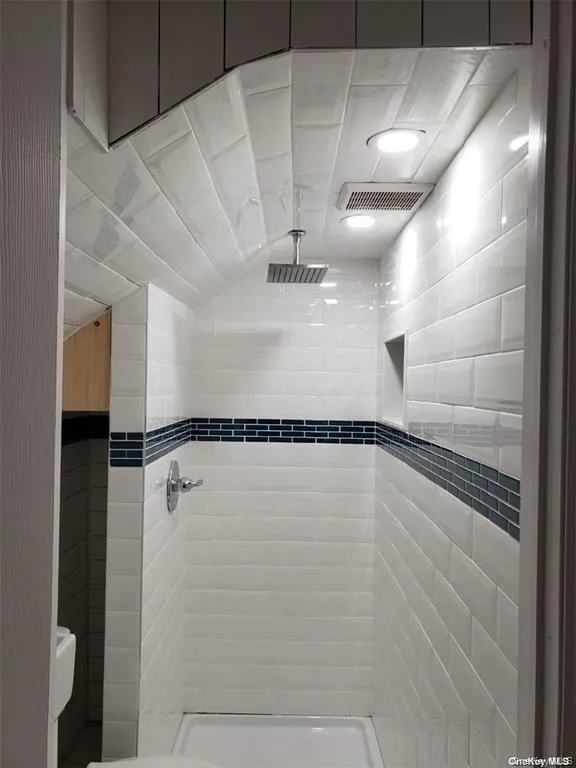131-02 107th Avenue, New York, NY, 3 Bedrooms Bedrooms, 6 Rooms Rooms,2 BathroomsBathrooms,Residential Lease,For Rent,107th,0,1020175 131-02 107th Avenue, New York, NY, 3 Bedrooms Bedrooms, 6 Rooms Rooms,2 BathroomsBathrooms,Residential Lease,For Rent,107th,0,1020175