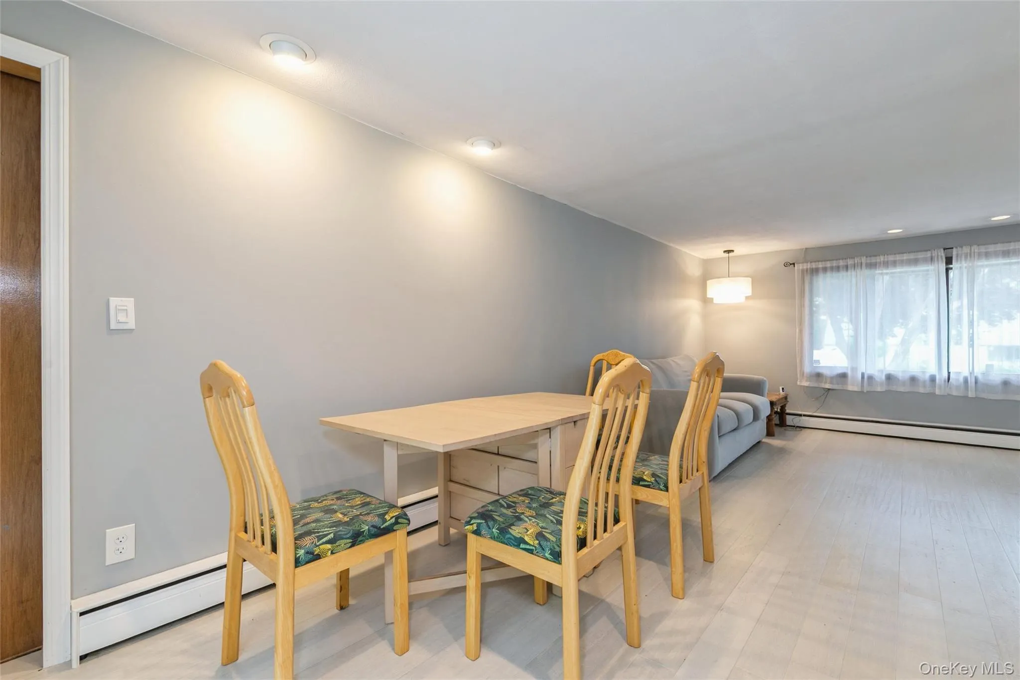 28 Campus Lane, Brookhaven, NY, 3 Bedrooms Bedrooms, 7 Rooms Rooms,2 BathroomsBathrooms,Residential,For Rent,Campus,0,1020178 28 Campus Lane, Brookhaven, NY, 3 Bedrooms Bedrooms, 7 Rooms Rooms,2 BathroomsBathrooms,Residential,For Rent,Campus,0,1020178