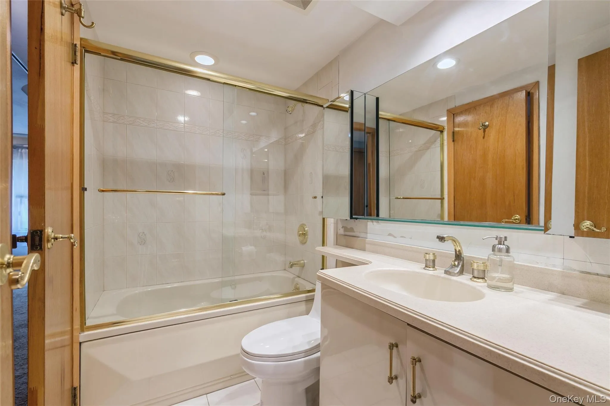 28 Campus Lane, Brookhaven, NY, 3 Bedrooms Bedrooms, 7 Rooms Rooms,2 BathroomsBathrooms,Residential,For Rent,Campus,0,1020178 28 Campus Lane, Brookhaven, NY, 3 Bedrooms Bedrooms, 7 Rooms Rooms,2 BathroomsBathrooms,Residential,For Rent,Campus,0,1020178