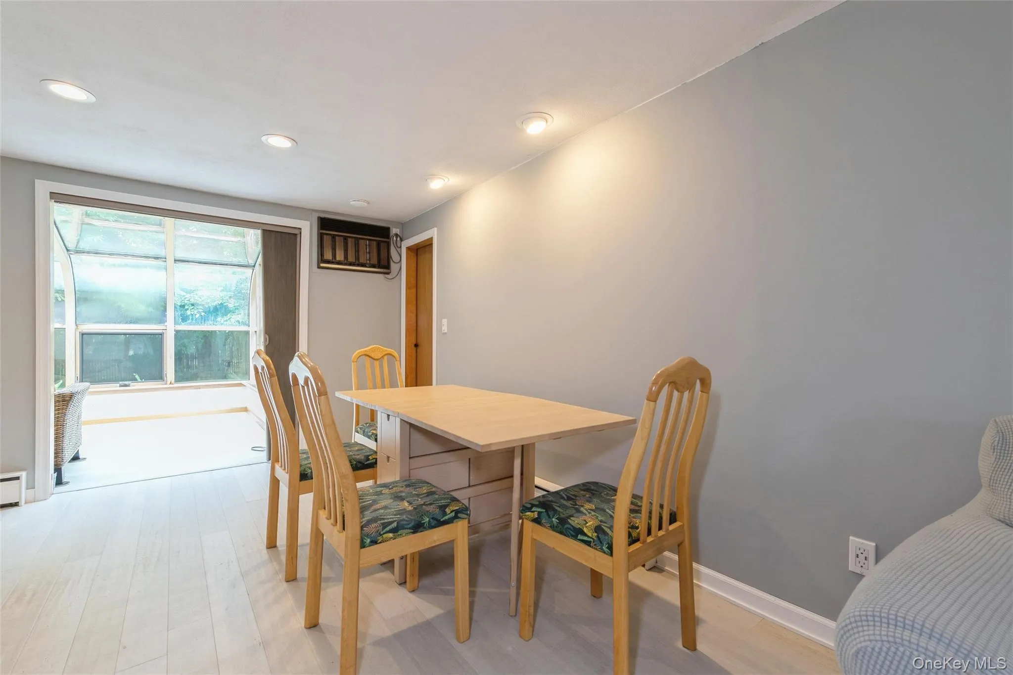 28 Campus Lane, Brookhaven, NY, 3 Bedrooms Bedrooms, 7 Rooms Rooms,2 BathroomsBathrooms,Residential,For Rent,Campus,0,1020178 28 Campus Lane, Brookhaven, NY, 3 Bedrooms Bedrooms, 7 Rooms Rooms,2 BathroomsBathrooms,Residential,For Rent,Campus,0,1020178
