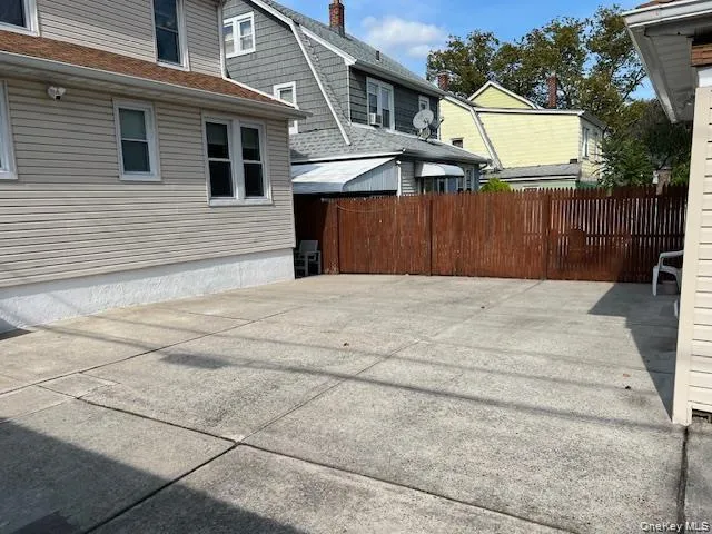 131-02 107th Avenue, New York, NY, 2 Bedrooms Bedrooms, 4 Rooms Rooms,1 BathroomBathrooms,Residential Lease,For Rent,107th,0,1020179 131-02 107th Avenue, New York, NY, 2 Bedrooms Bedrooms, 4 Rooms Rooms,1 BathroomBathrooms,Residential Lease,For Rent,107th,0,1020179