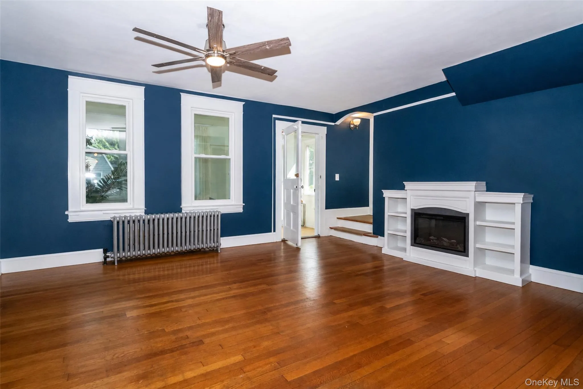 Oak wood floorswithout furniture Oak wood floorswithout furniture