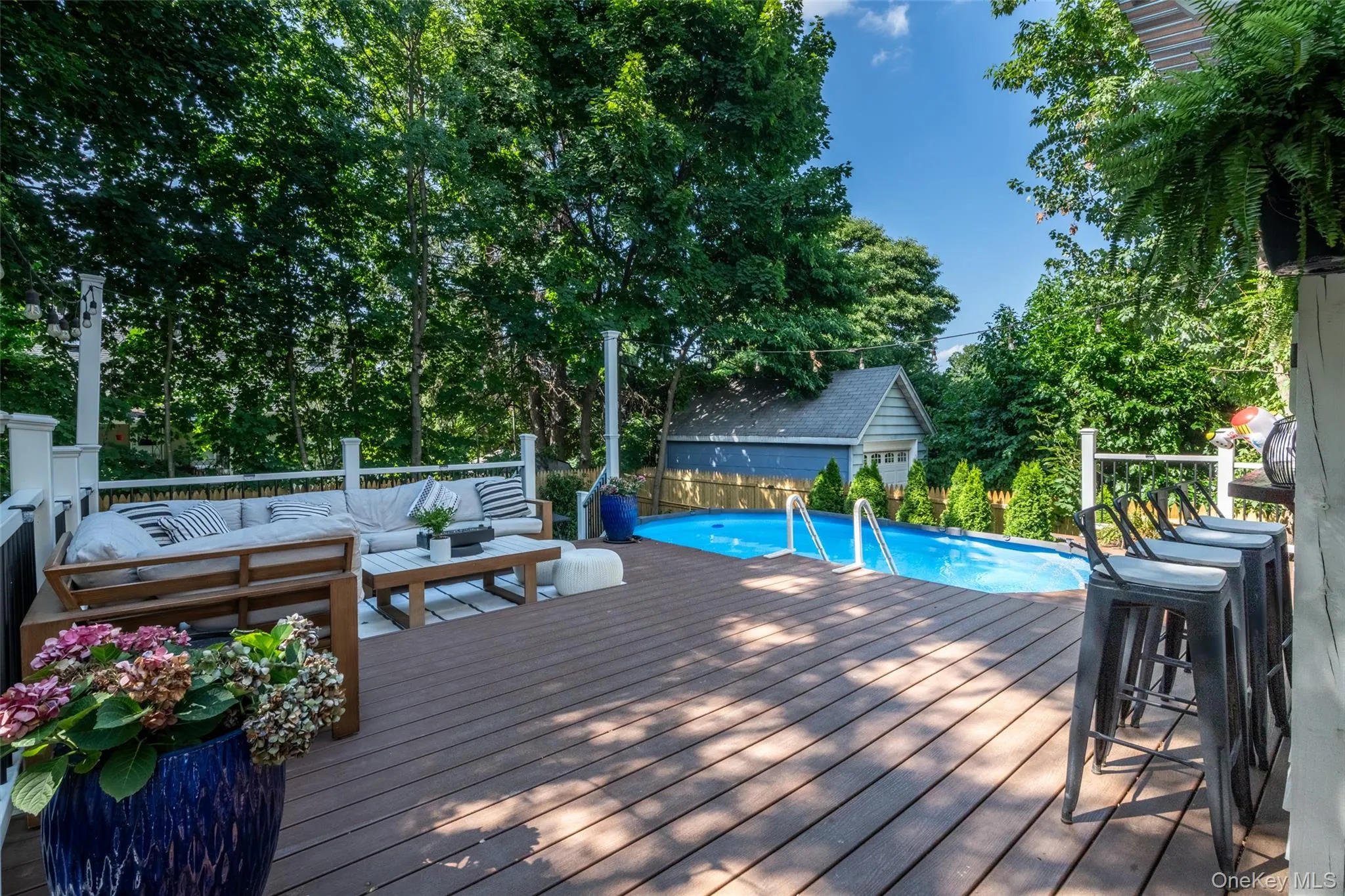 Amazing large deck Amazing large deck