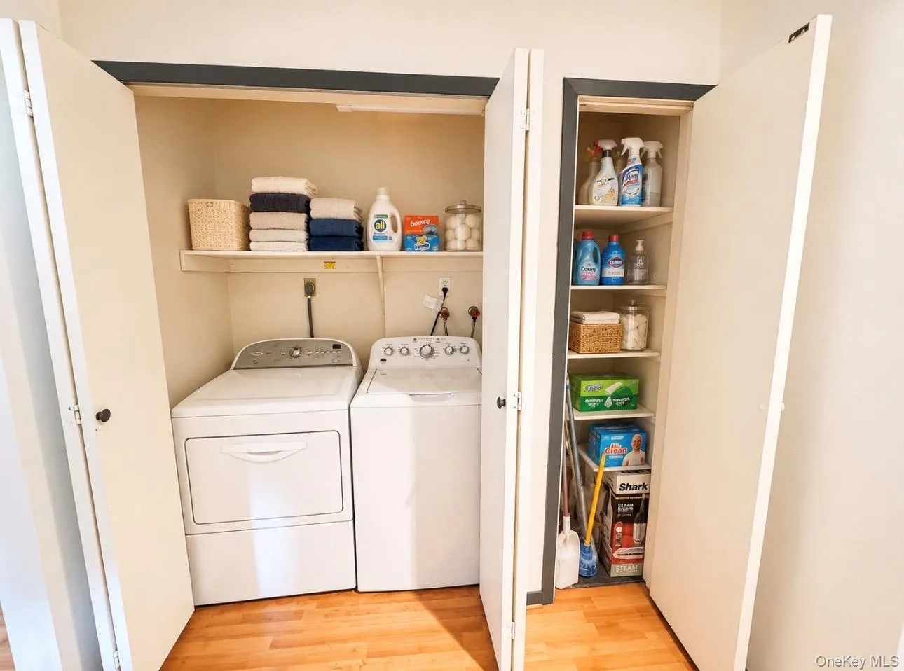 376 Richard Court, Haverstraw, NY, 1 Bedroom Bedrooms, 5 Rooms Rooms,1 BathroomBathrooms,Residential,For Rent,Richard,0,1020189 376 Richard Court, Haverstraw, NY, 1 Bedroom Bedrooms, 5 Rooms Rooms,1 BathroomBathrooms,Residential,For Rent,Richard,0,1020189