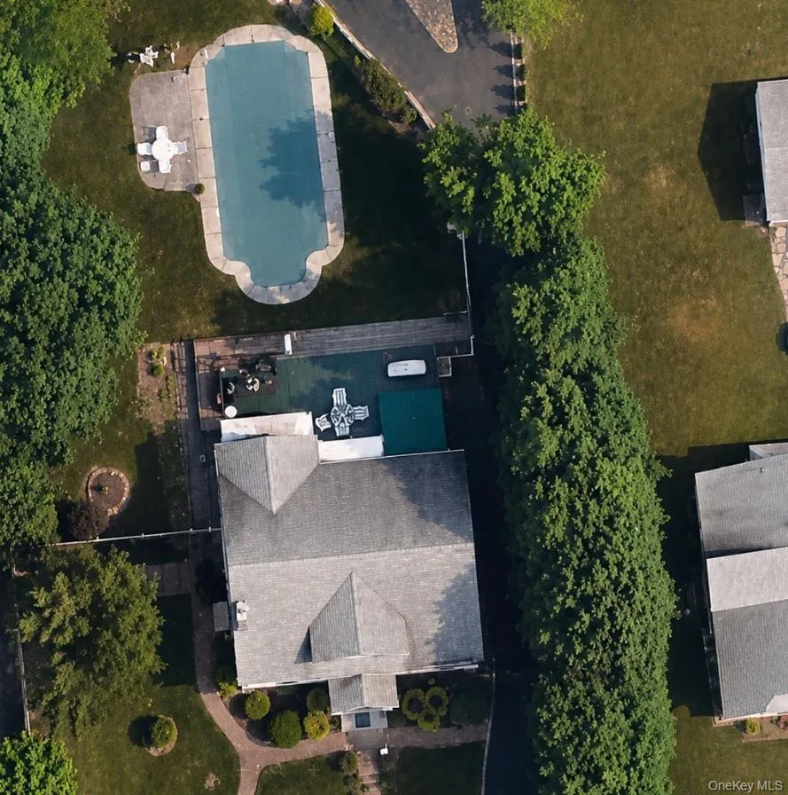 27 Arrandale Avenue, North Hempstead, NY, 5 Bedrooms Bedrooms, 9 Rooms Rooms,3 BathroomsBathrooms,Residential Lease,For Rent,Arrandale,0,1020193 27 Arrandale Avenue, North Hempstead, NY, 5 Bedrooms Bedrooms, 9 Rooms Rooms,3 BathroomsBathrooms,Residential Lease,For Rent,Arrandale,0,1020193