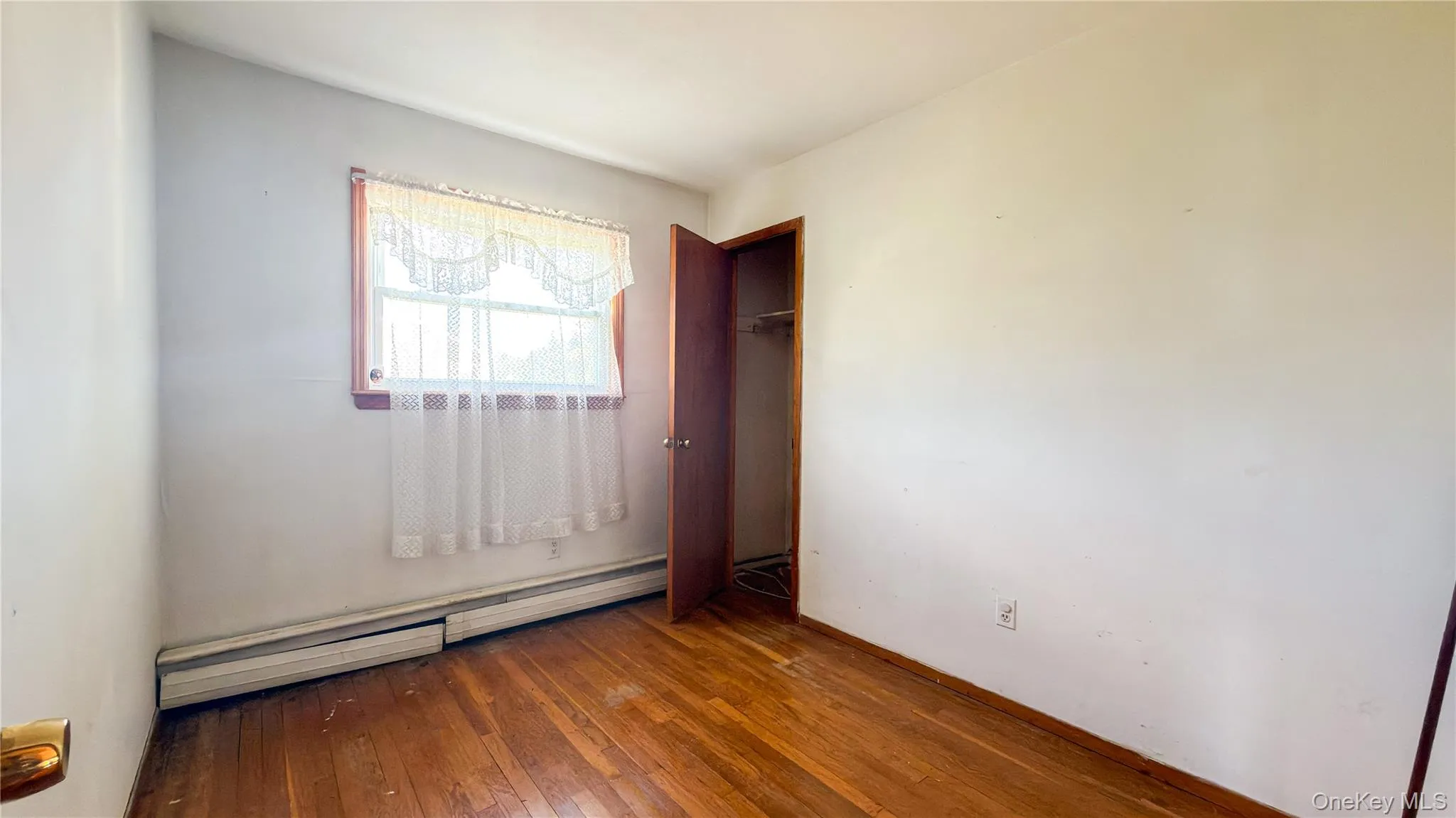 64 Grand Avenue, Babylon, NY, 3 Bedrooms Bedrooms, 6 Rooms Rooms,1 BathroomBathrooms,Residential,For Rent,Grand,0,1020195 64 Grand Avenue, Babylon, NY, 3 Bedrooms Bedrooms, 6 Rooms Rooms,1 BathroomBathrooms,Residential,For Rent,Grand,0,1020195